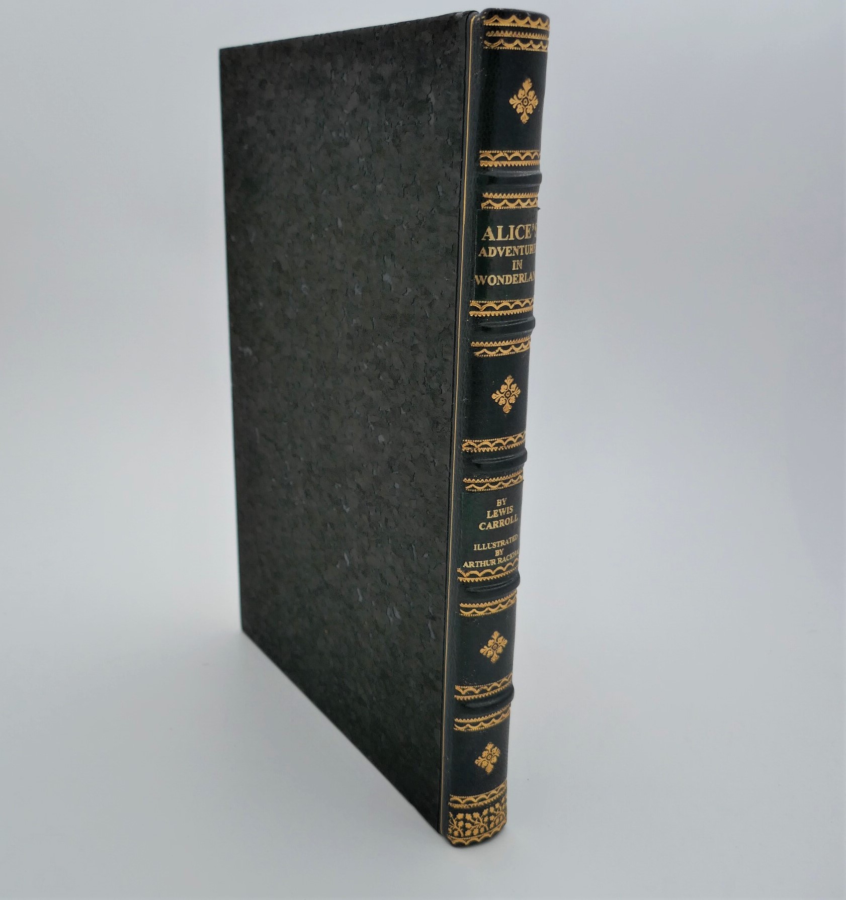 Alice's Adventures In Wonderland. Gift Edition (2020) - Image 5