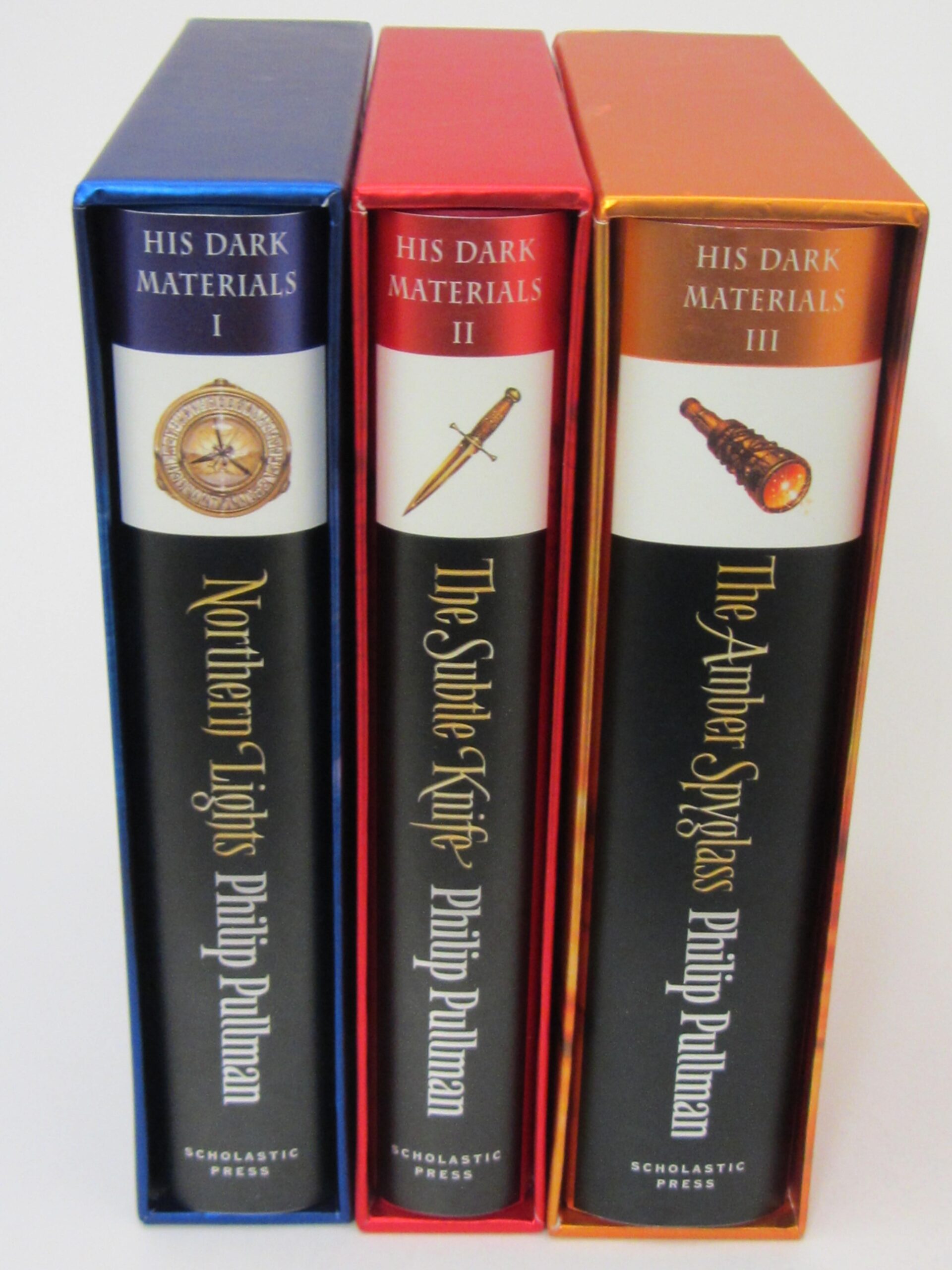 His Dark Materials. Limited Signed Anniversary Edition (2005) - Image 2