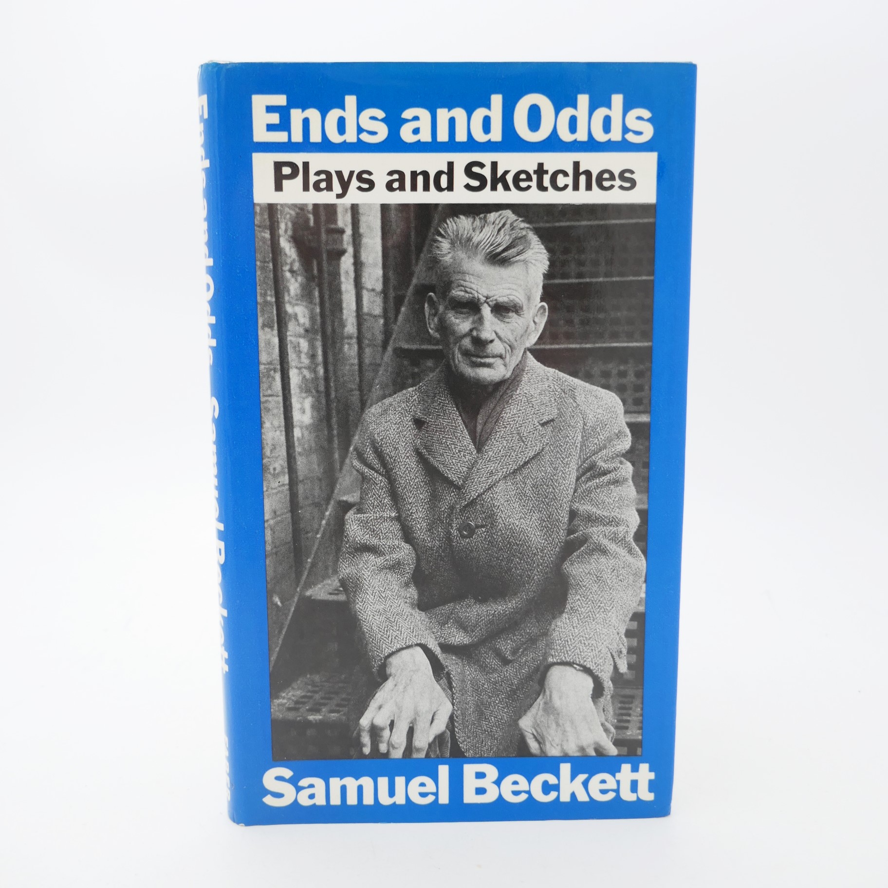 Ends and Odds. Plays and Sketches (1977)