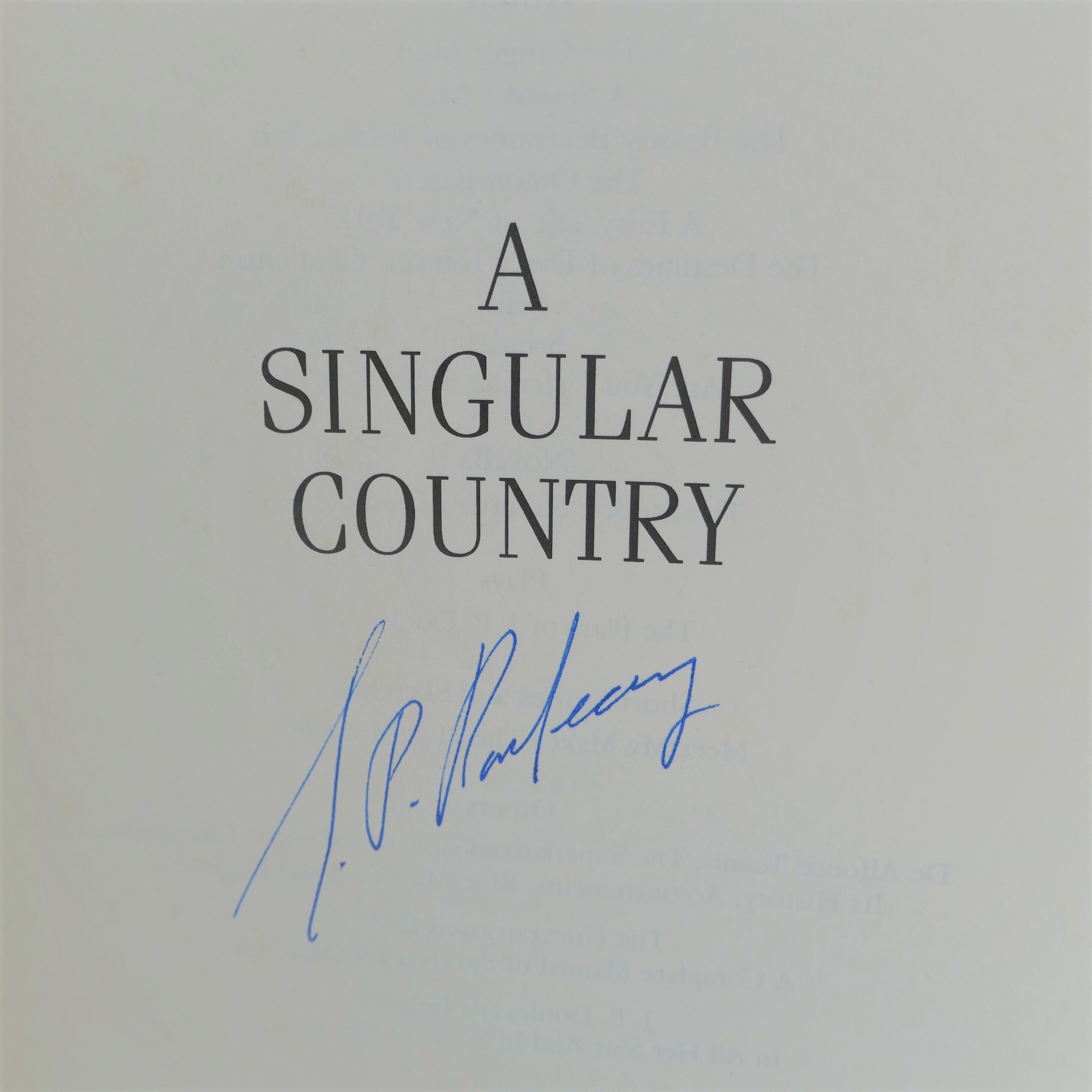 A Singular Country. Signed by the Author (1989) - Image 2