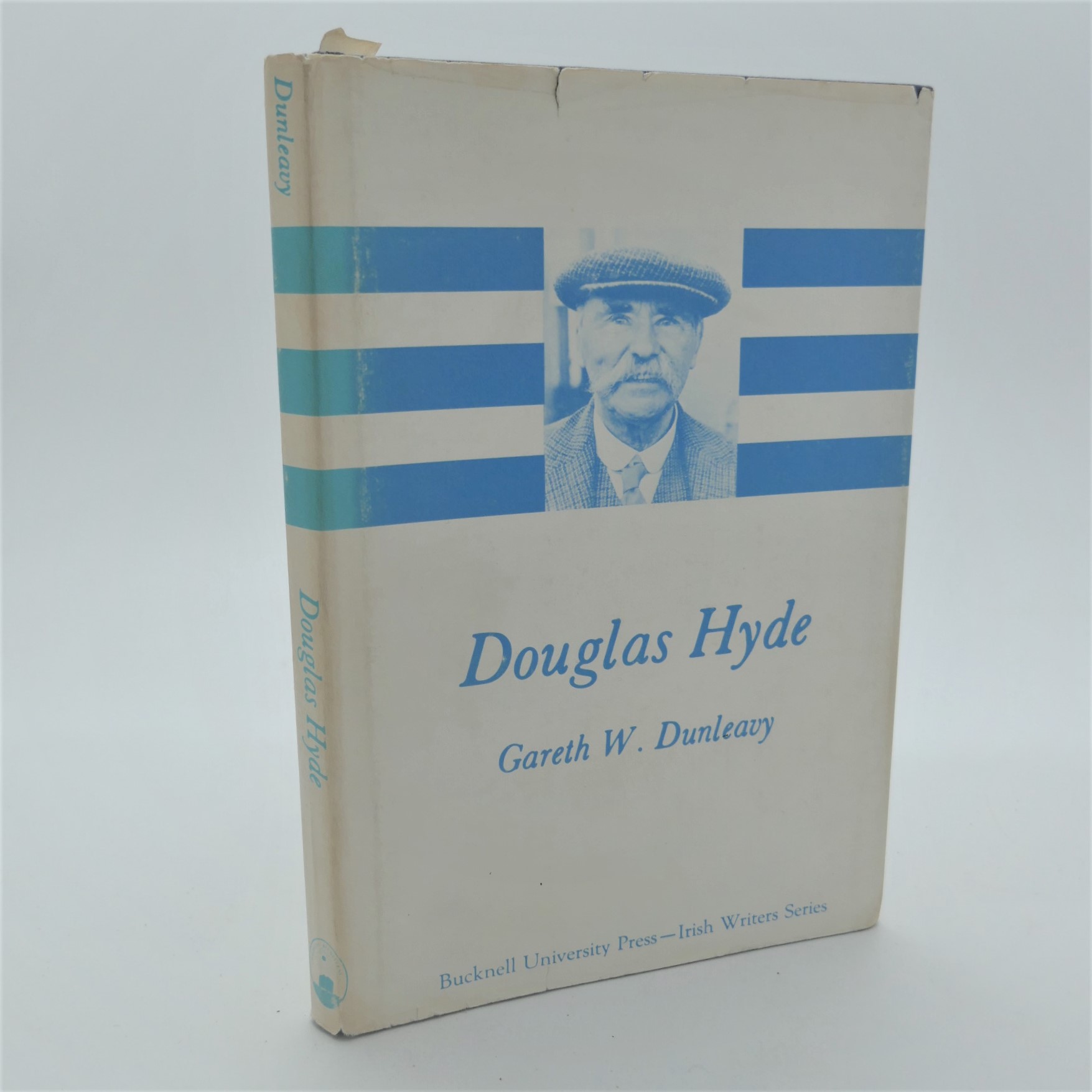 Douglas Hyde. Maker of Modern Ireland (1974)