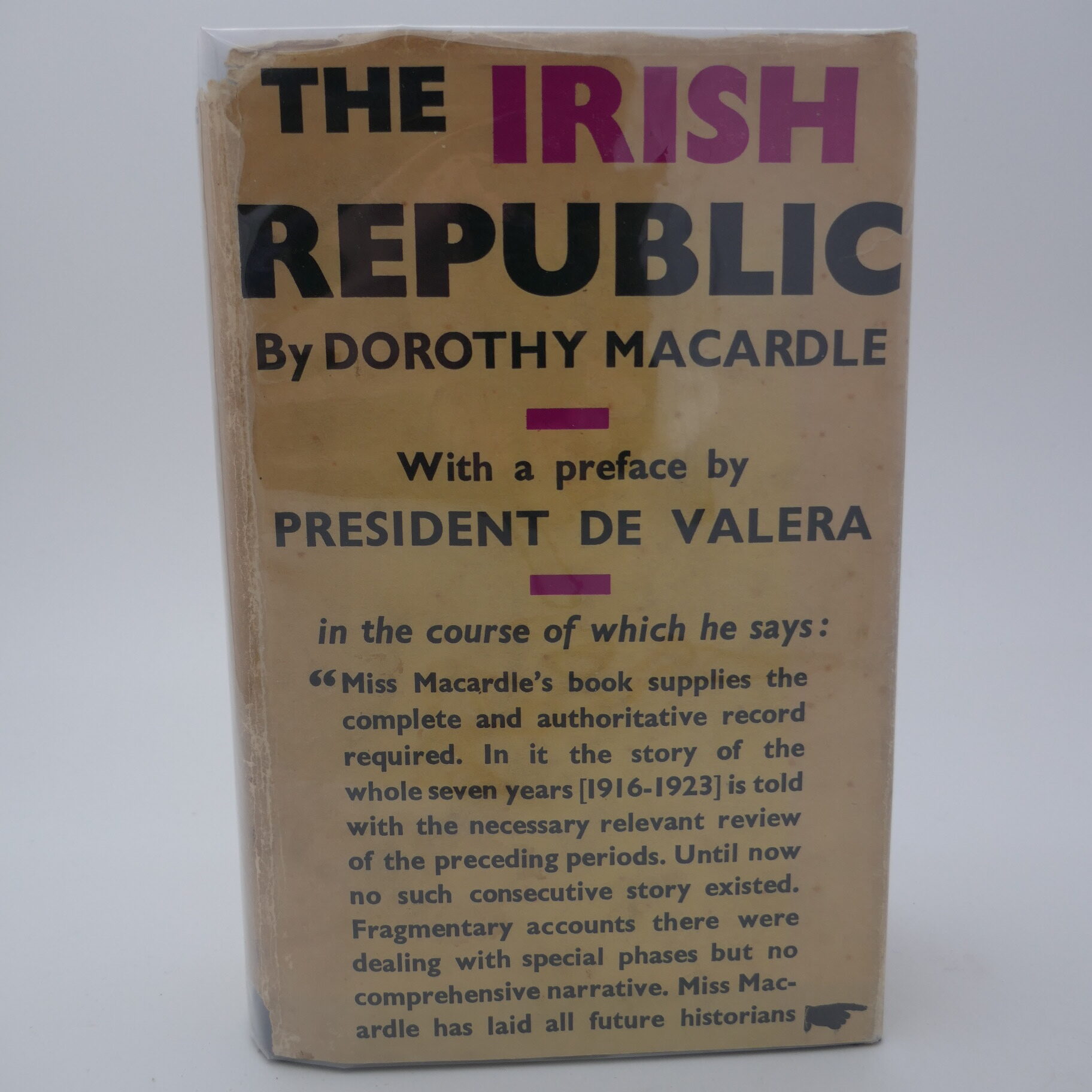 The Irish Republic. A Chronicle of the Anglo-Irish Conflict (1937)