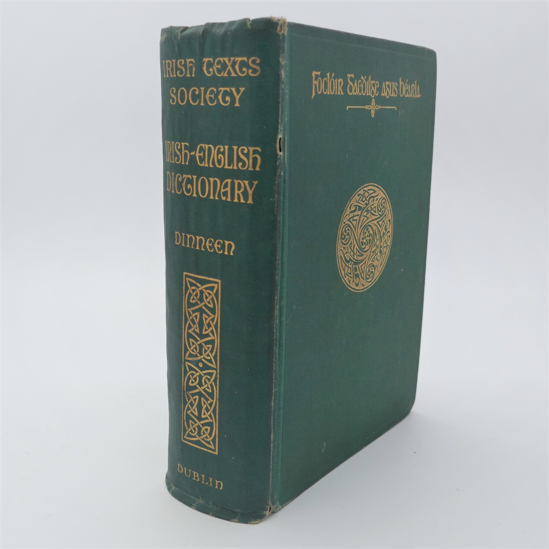 Irish- English Dictionary (1934)