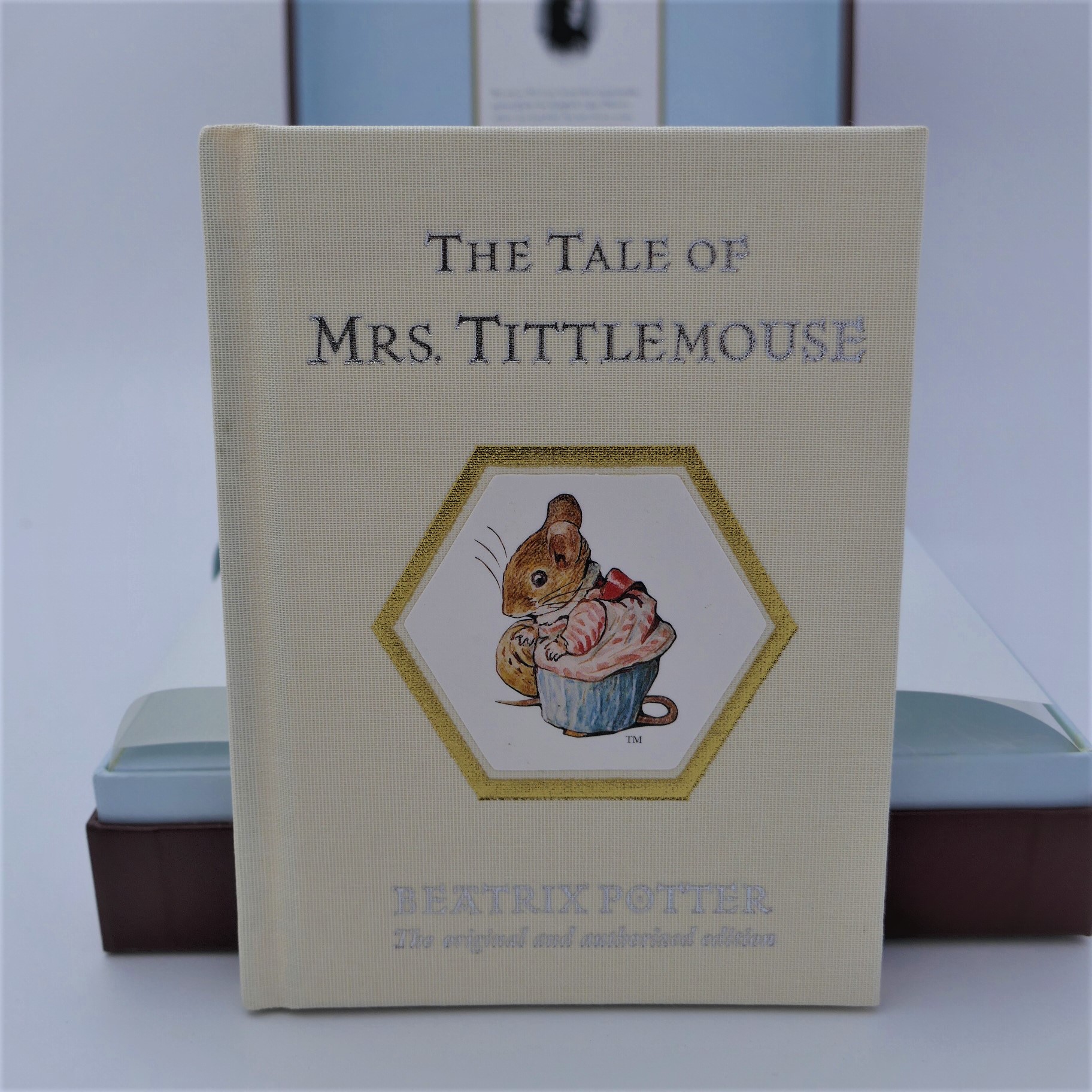 The Tale of Mrs. Tittlemouse. Centenary Edition (2010) - Image 2