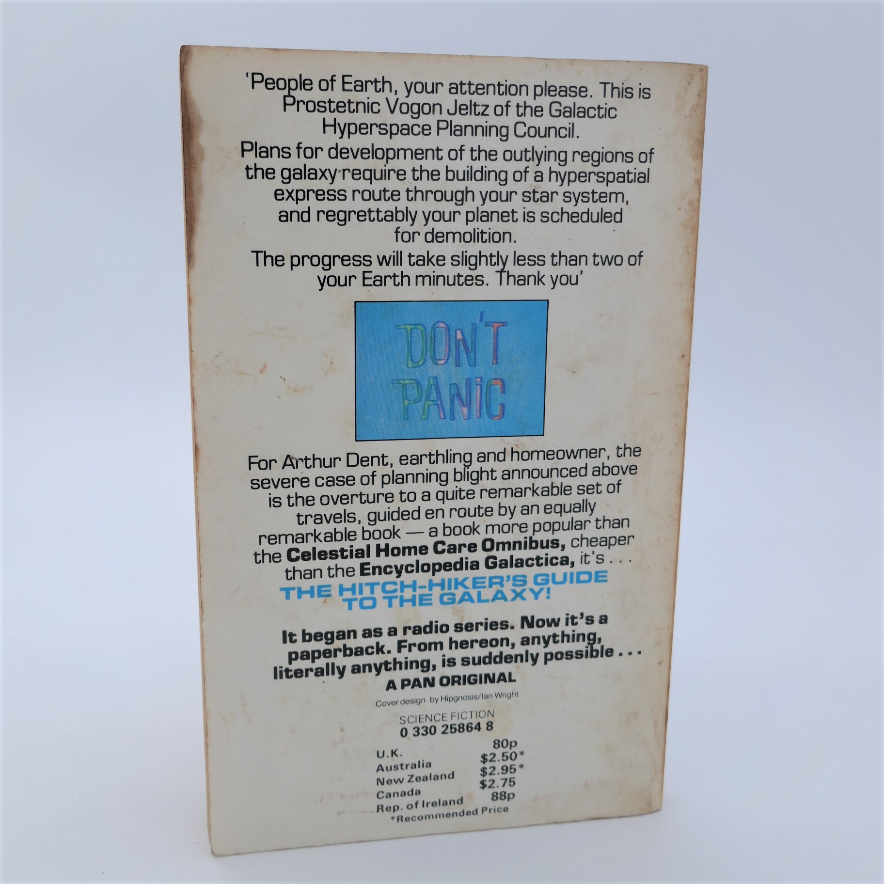 The Hitch Hikers Guide to The Galaxy. Signed by the Author (1979) - Image 3