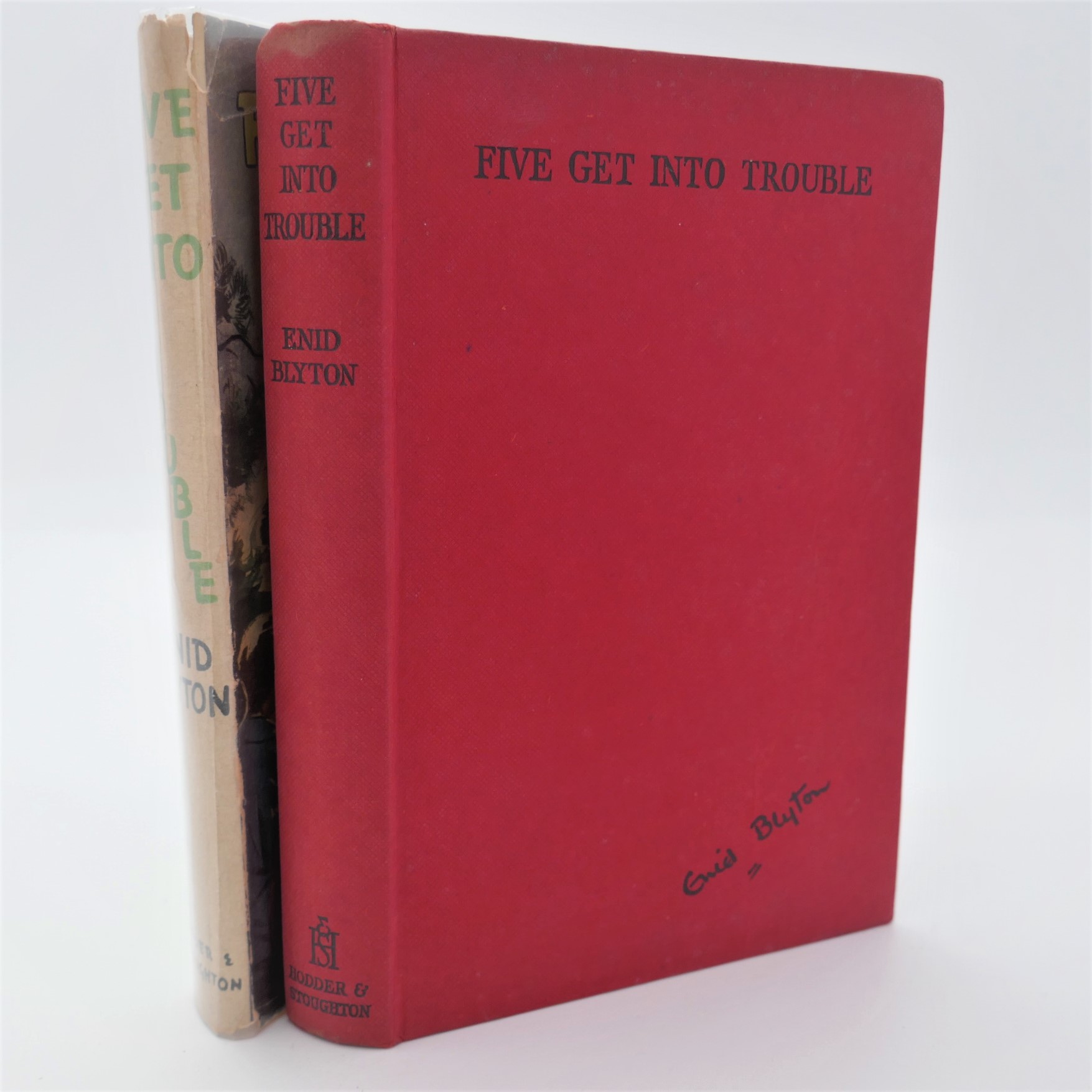 Five Get into Trouble. First Edition (1949) - Image 2