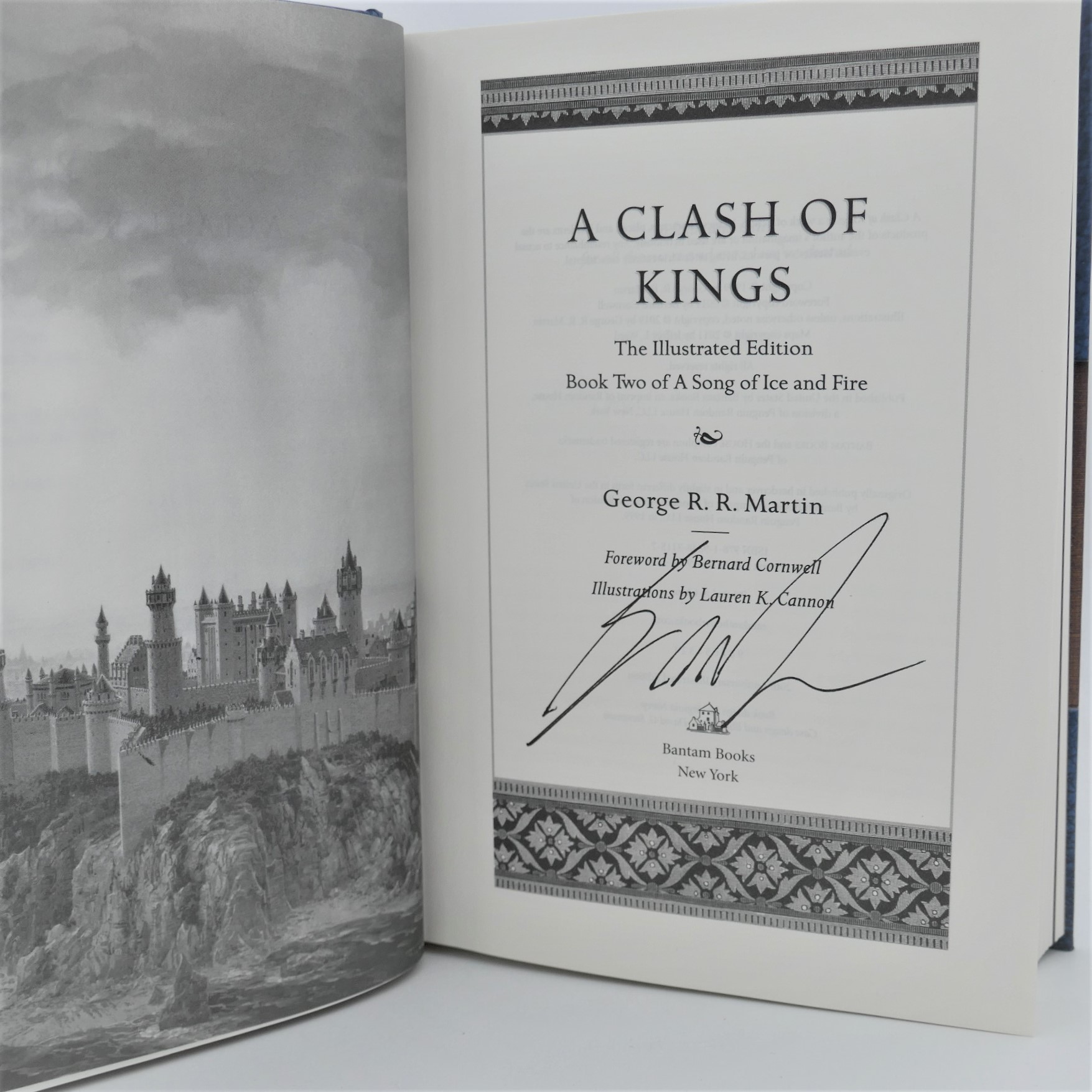 A Clash of Kings. The Illustrated Edition. Signed by the Author (2019) - Image 2