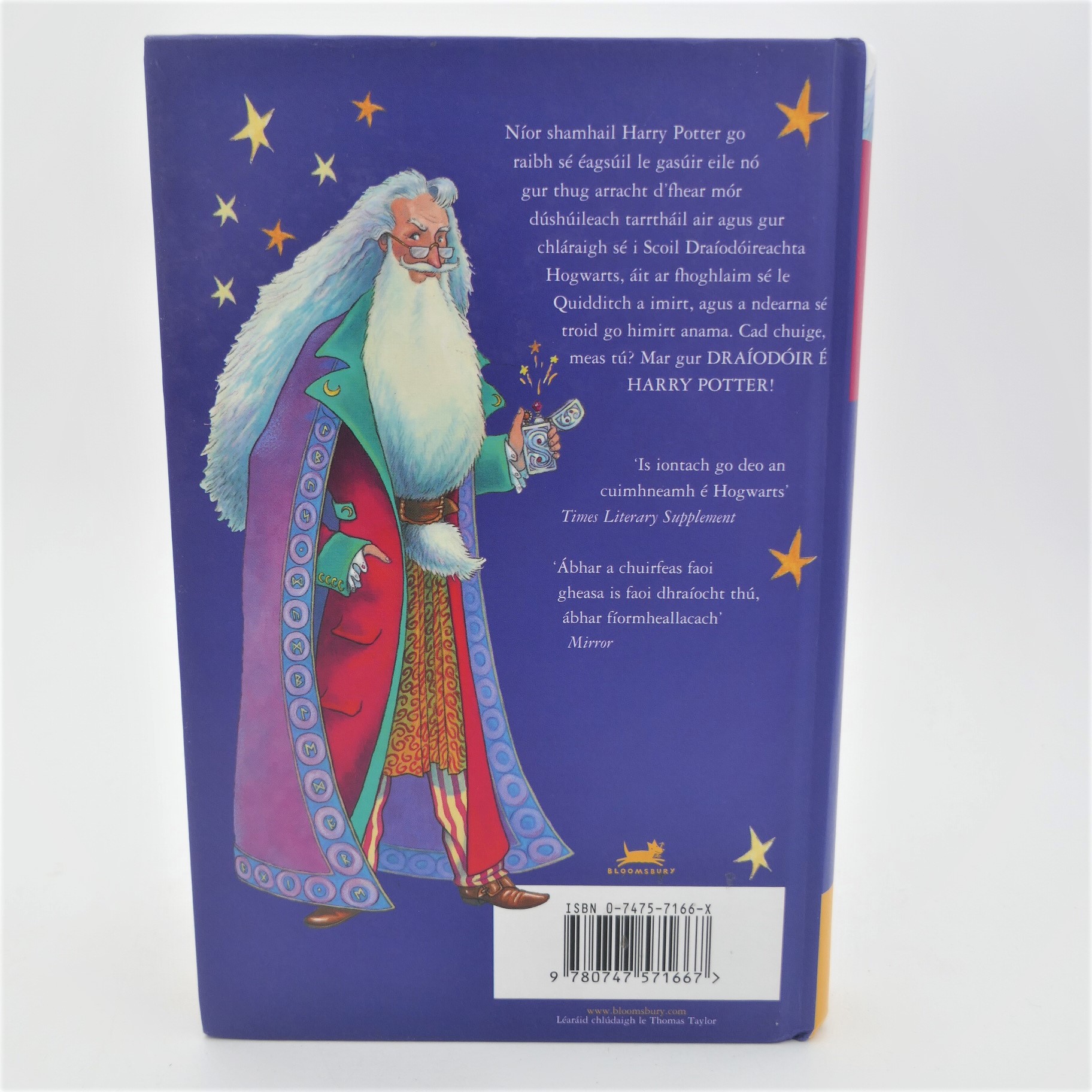 Harry Potter agus an Órchloch. First Irish Language Edition (2004) - Image 4