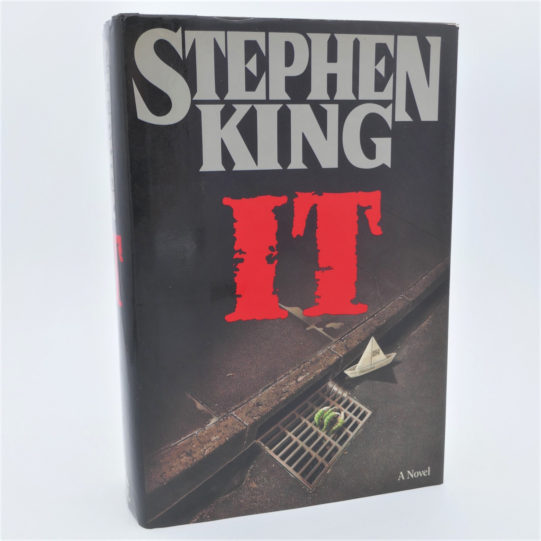 IT. A Novel. First Edition (1986)