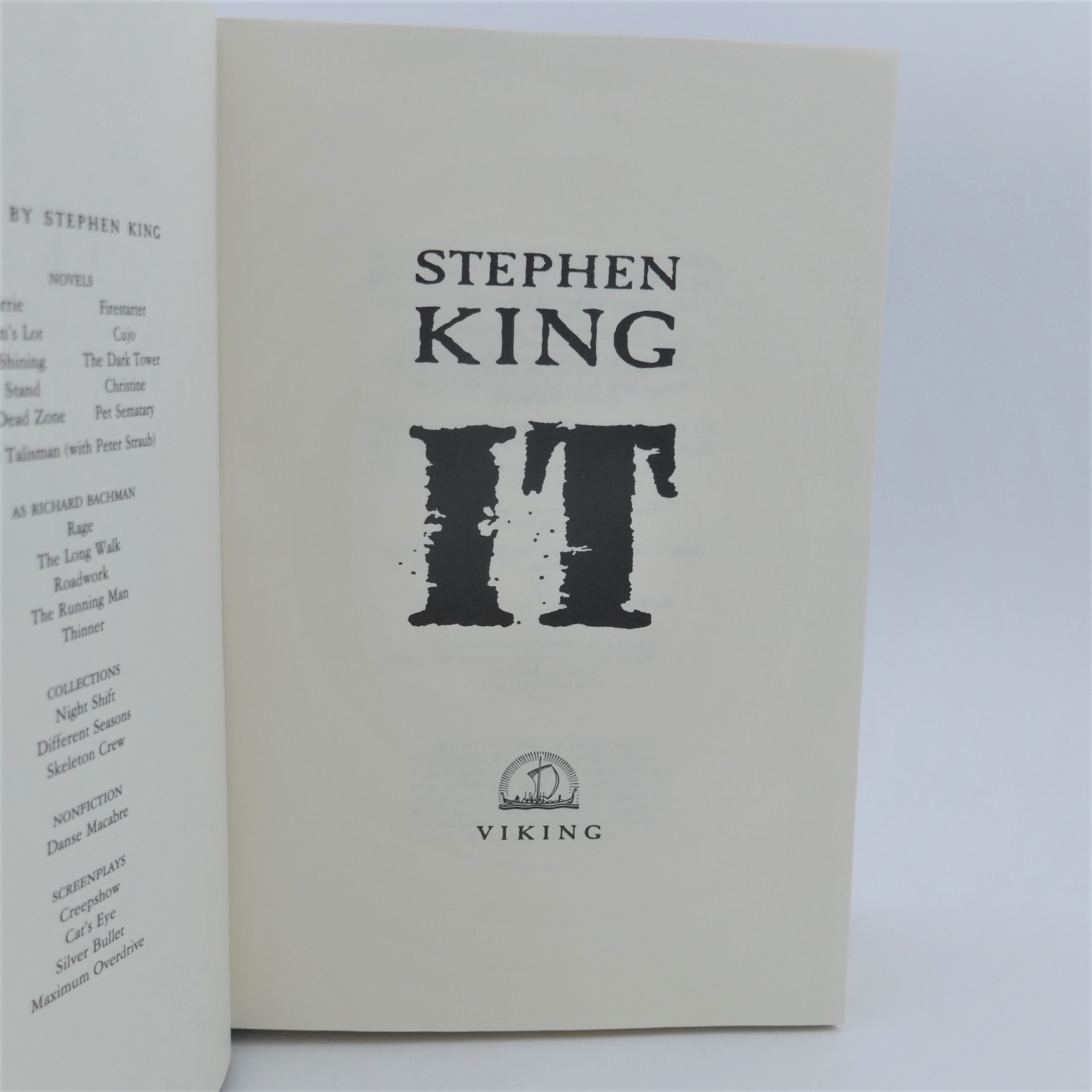 IT. A Novel. First Edition (1986) - Image 3