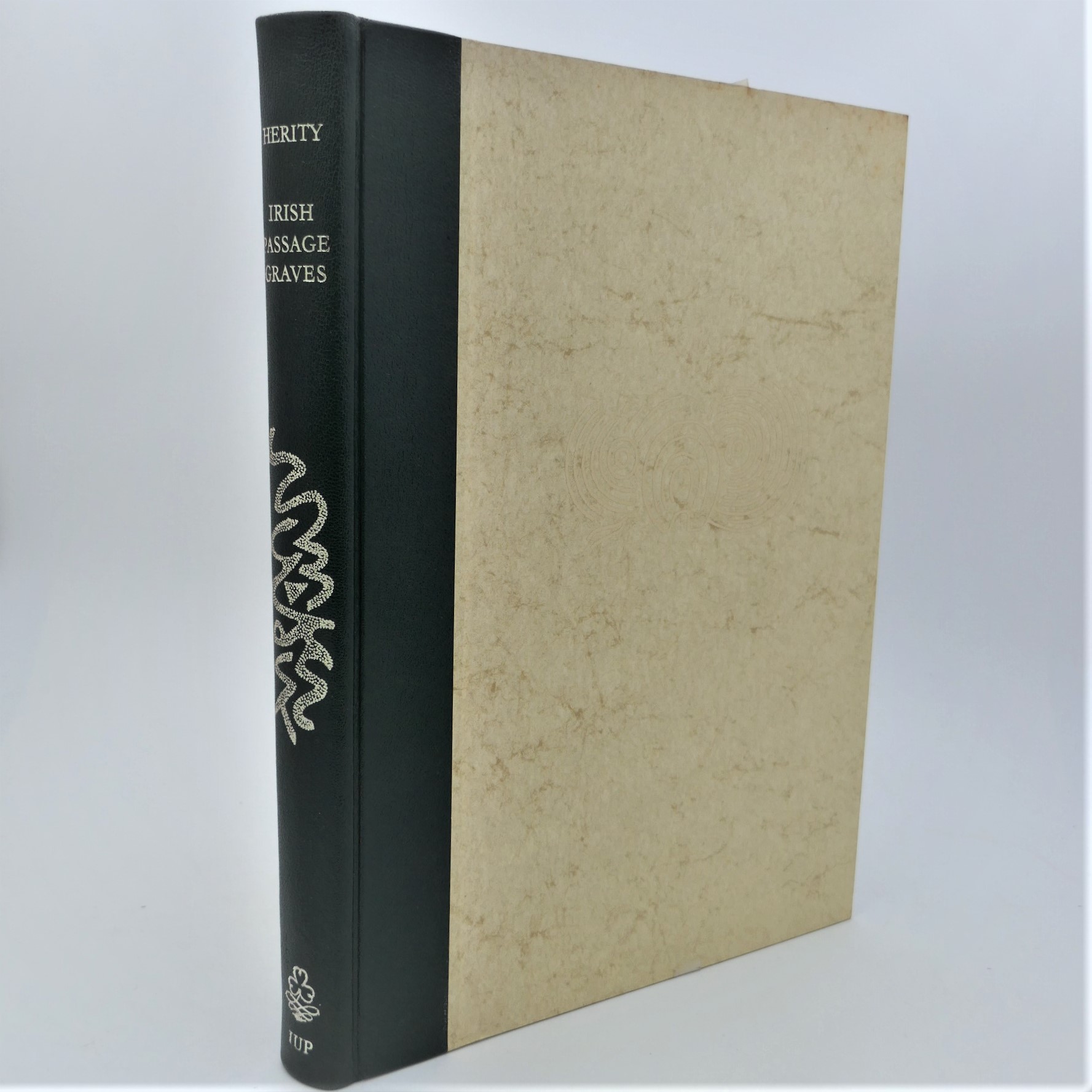 Irish Passage Graves. Presentation Edition (1974)