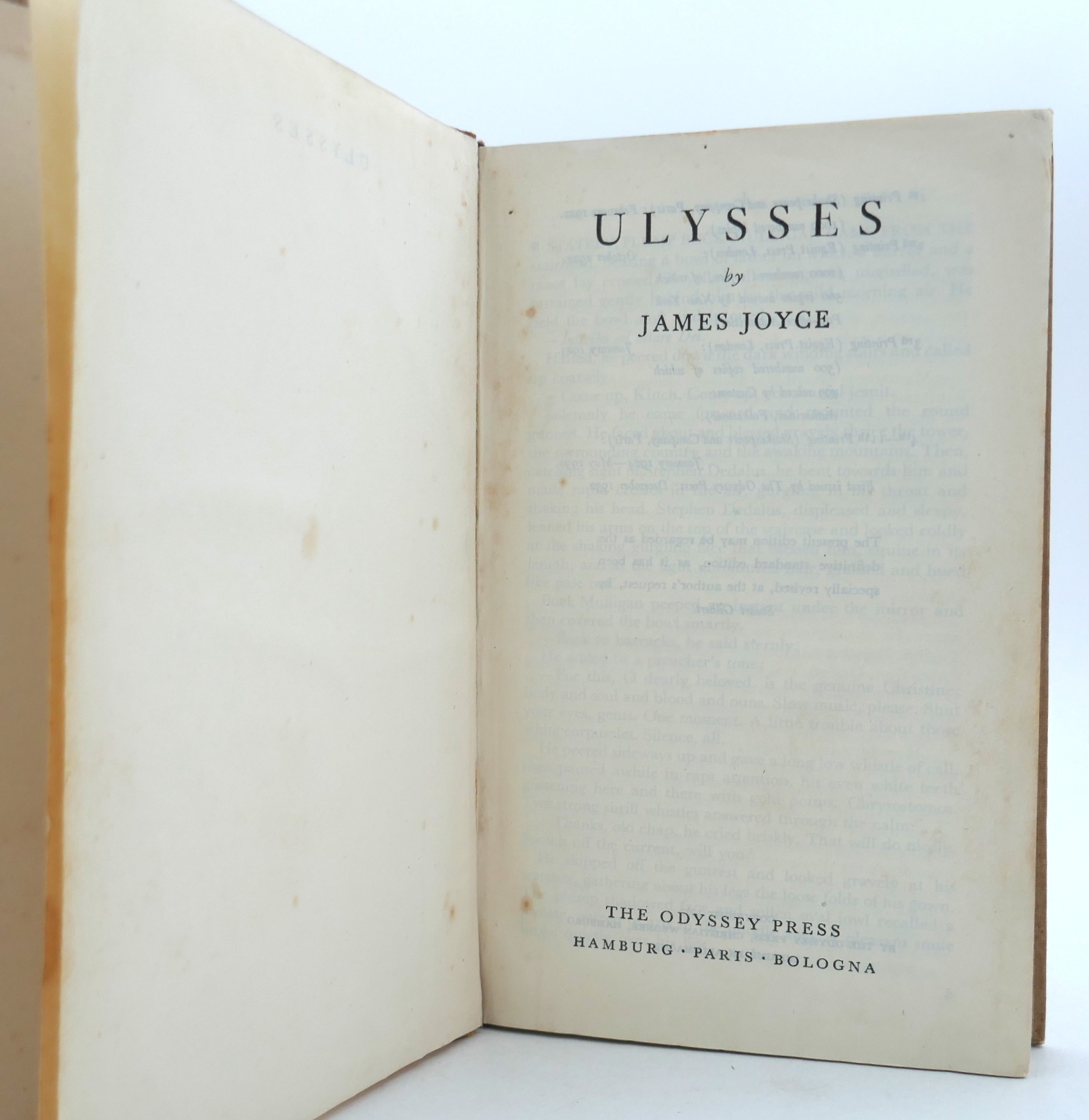 Ulysses. First Clothbound Edition in English (1932) - Image 4