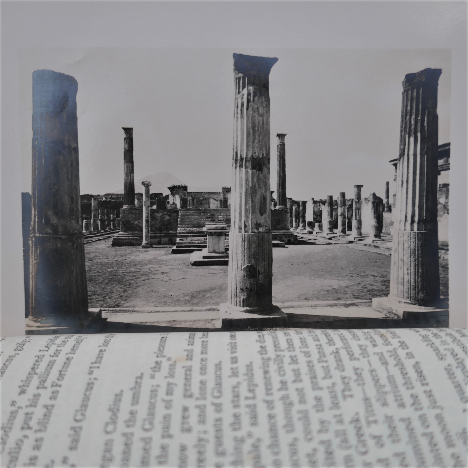 The Last Days of Pompeii. Second Copyright Edition (1979) - Image 4