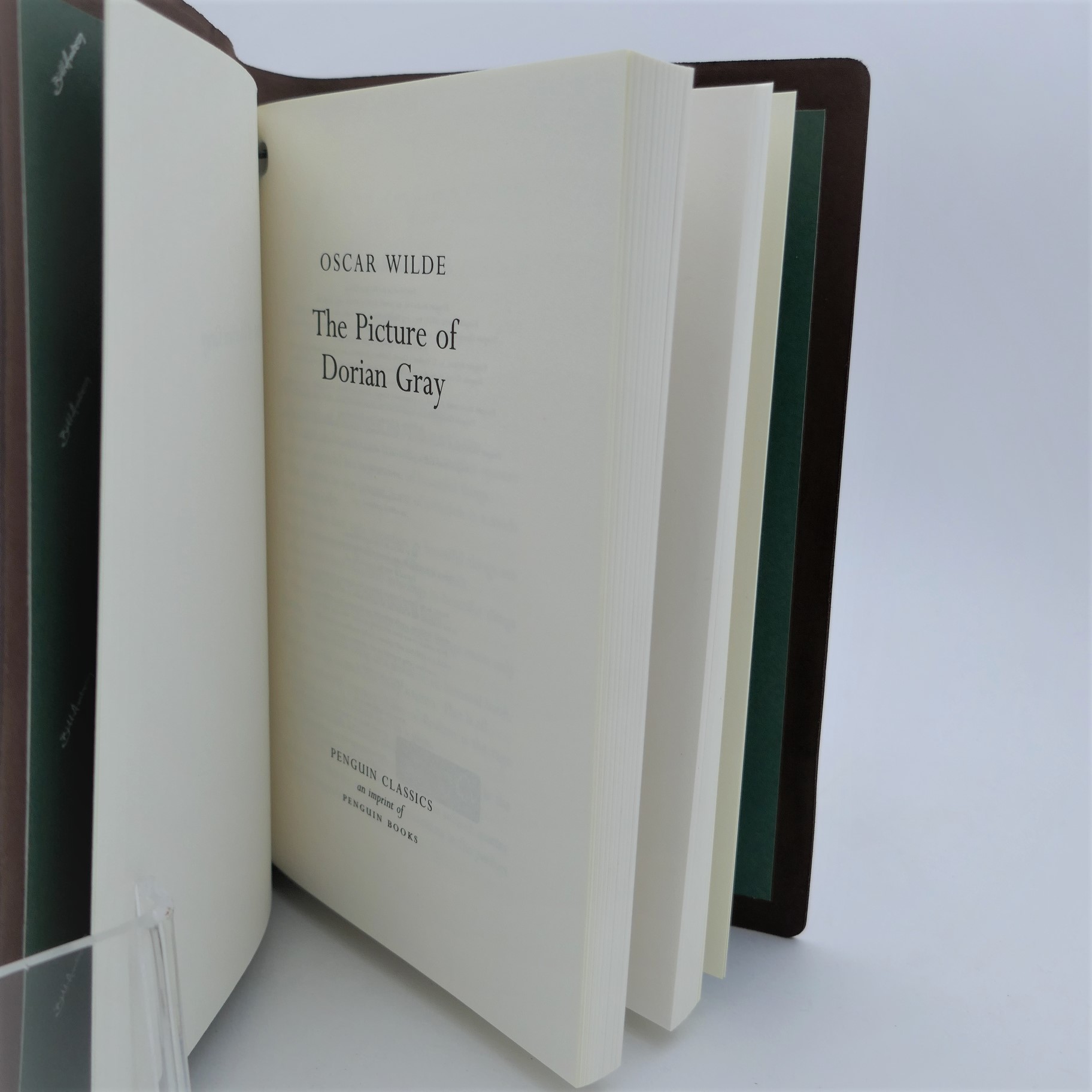 The Picture Of Dorian Gray. Classic Penguin (2008) - Image 3