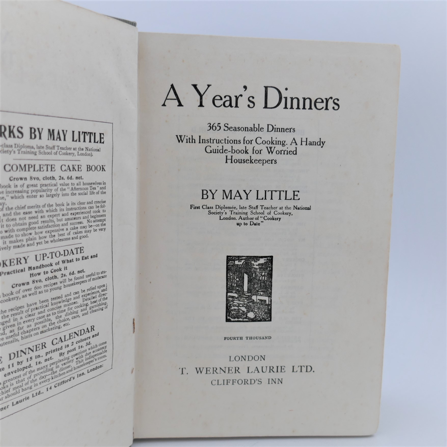A Year's Dinners. A Handy Guide-Book for Worried Housekeepers - Image 2