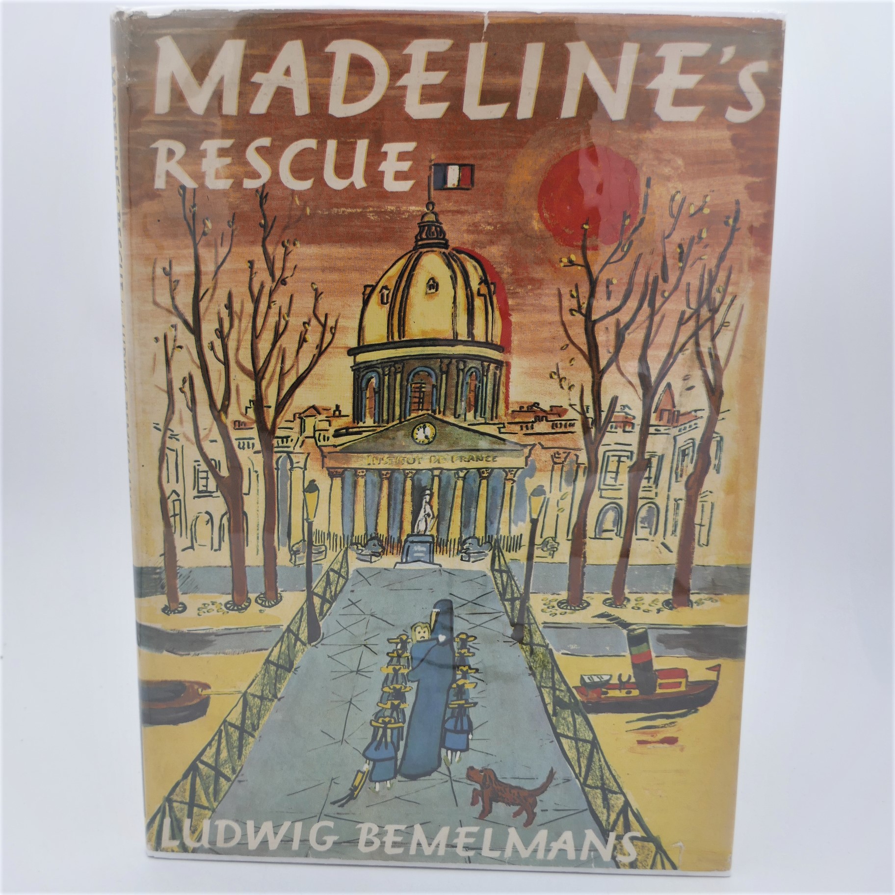Madeline's Rescue. Illustrated by the Author (1957)
