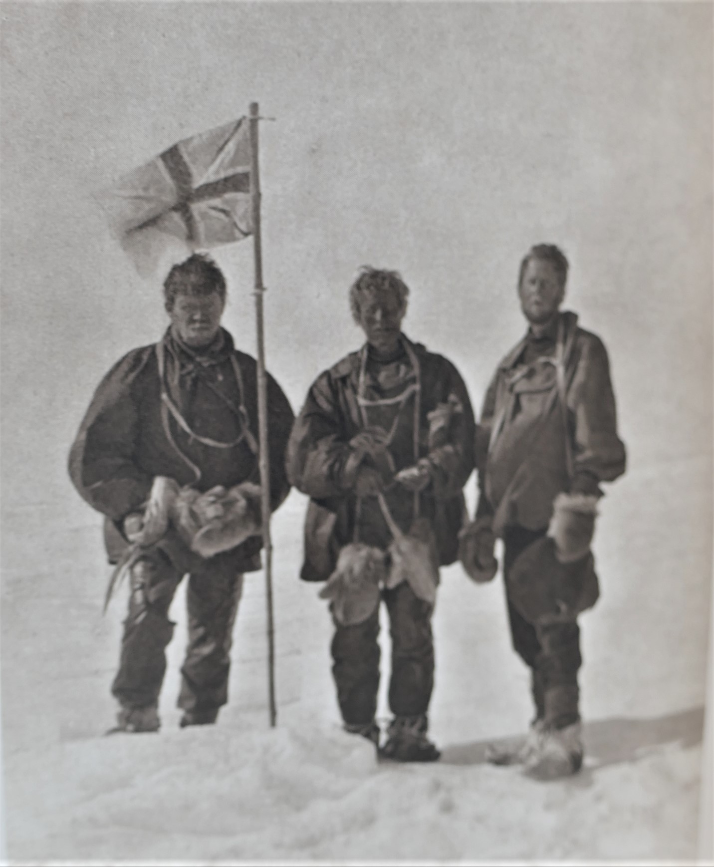 The Heart of the Antarctic. Two Volumes. First Edition (1909) - Image 7