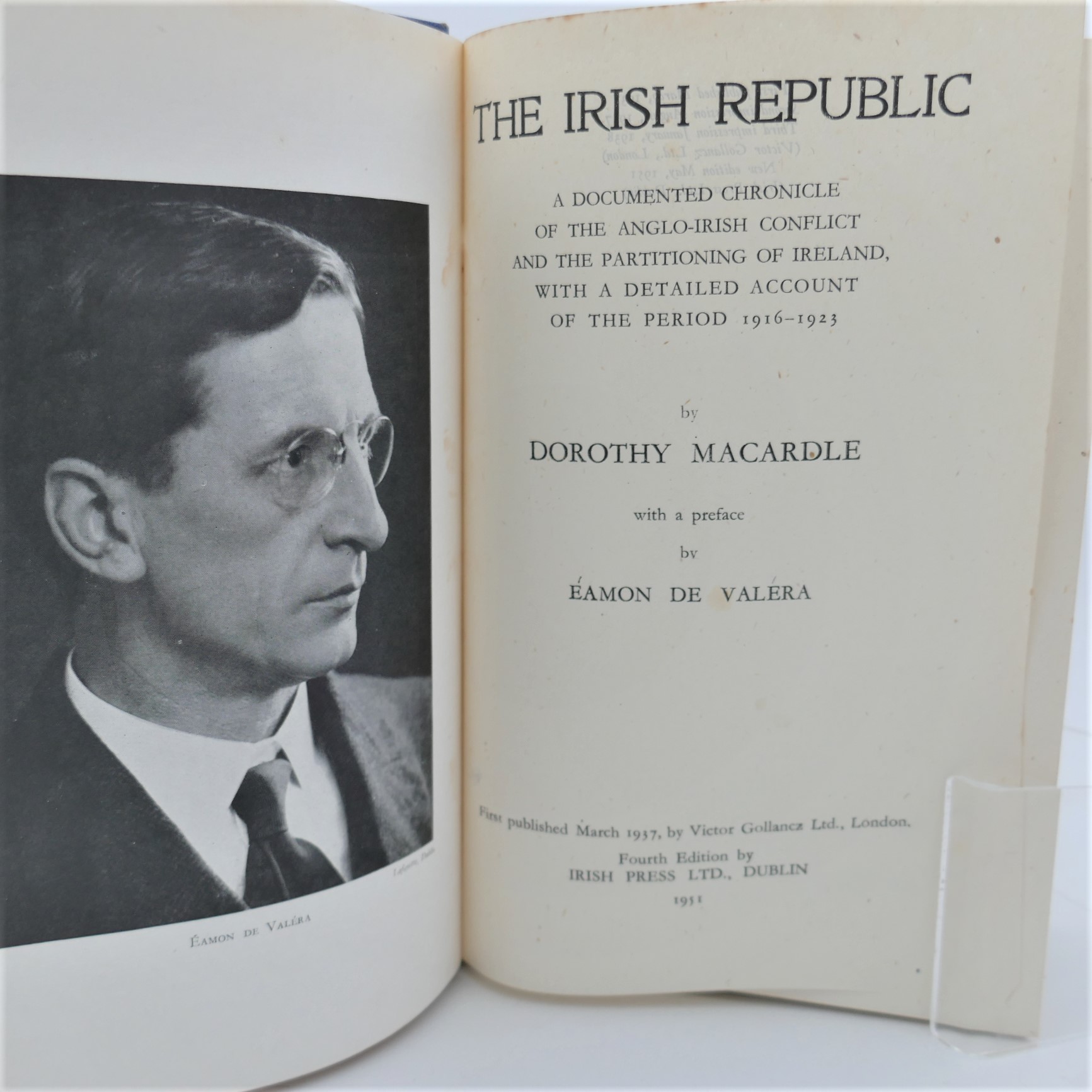 The Irish Republic. Chronicle of the Anglo-Irish Conflict (1951) - Image 2