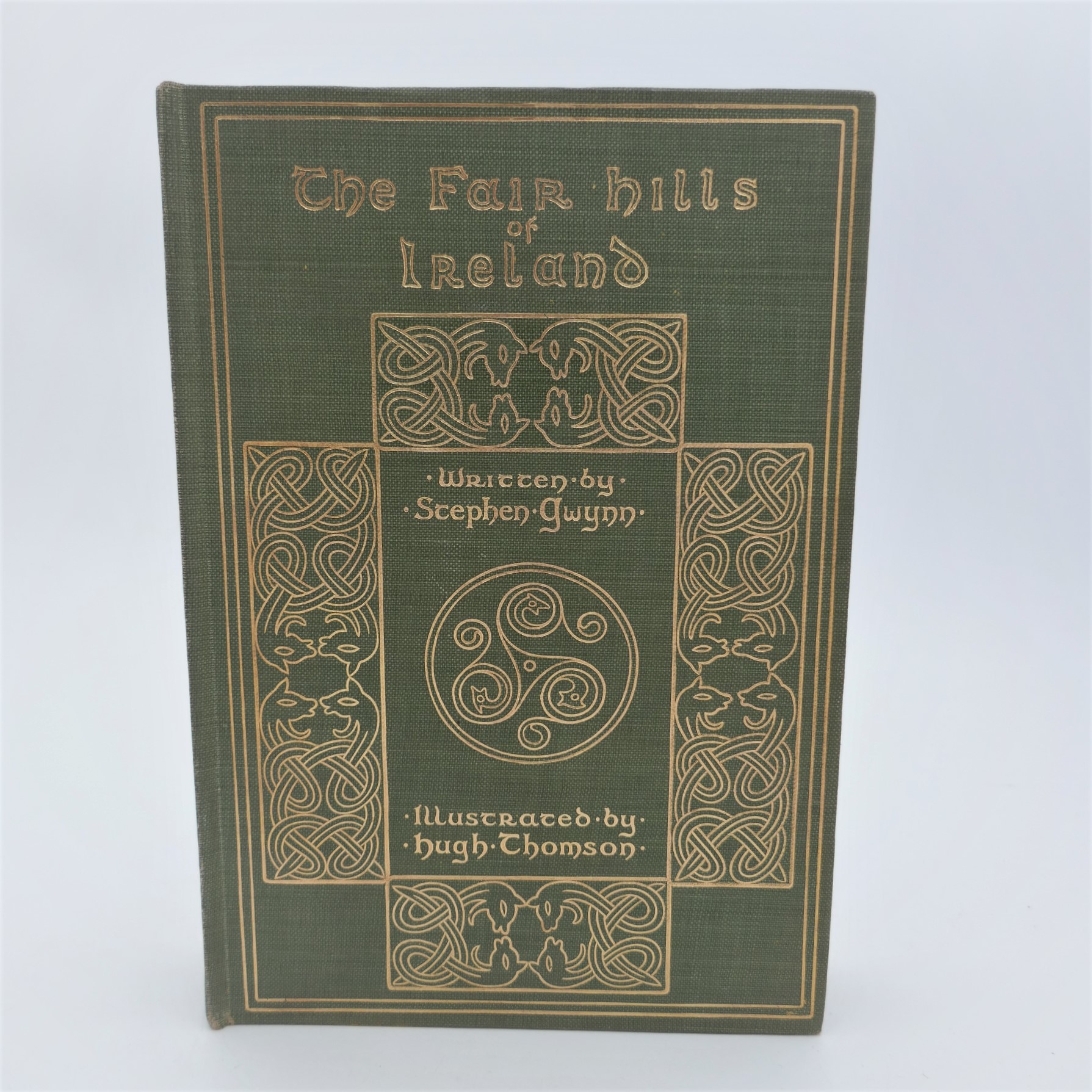 The Fair Hills of Ireland. Illustrated by Hugh Thomson (1906)