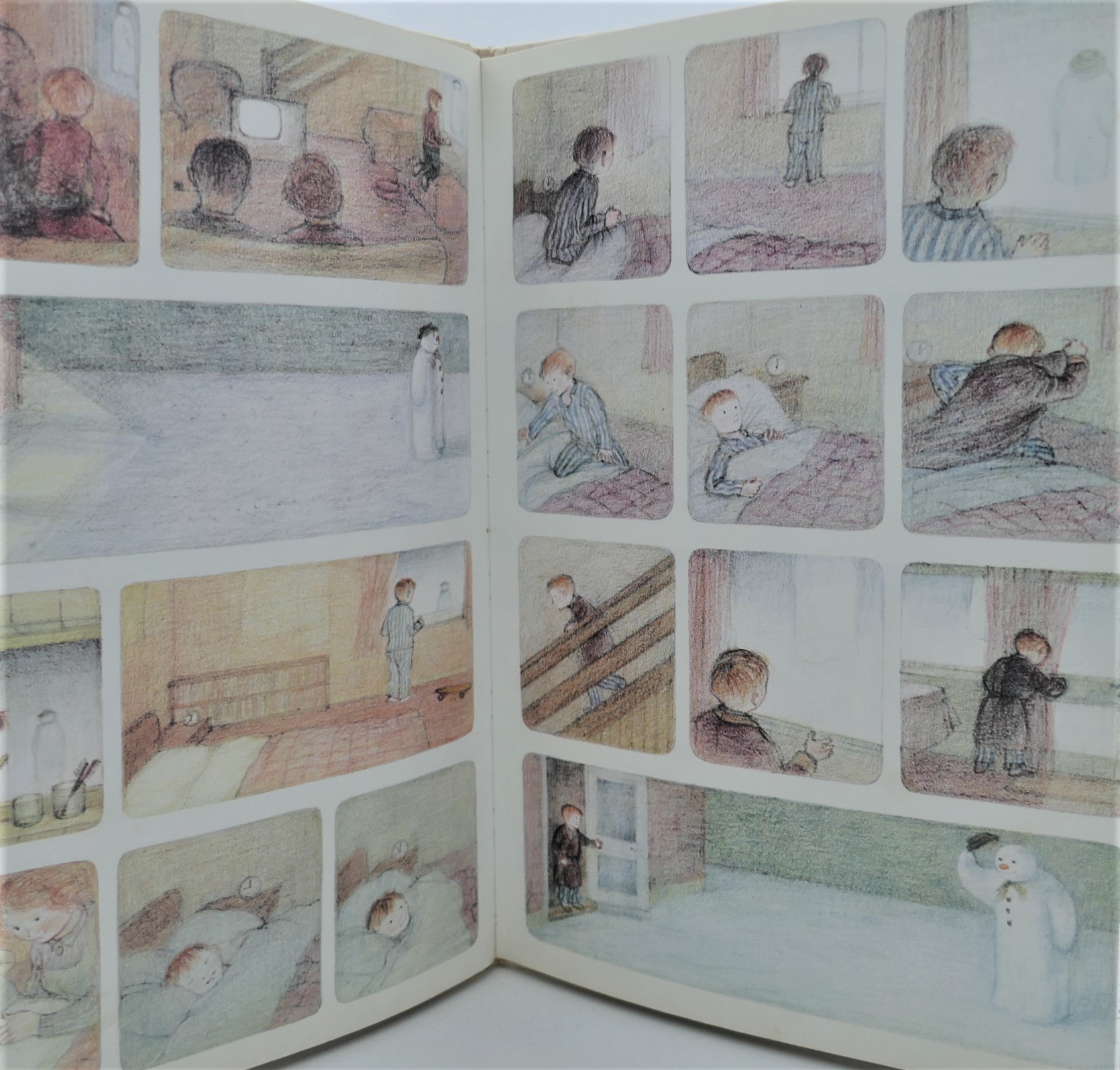 The Snowman. Illustrated by the Author (1978) - Image 2