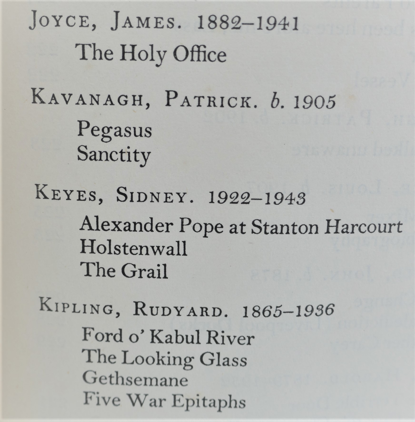 Faber Book of Twentieth Century Verse. Inscribed by Patrick Kavanagh (1953) - Image 5