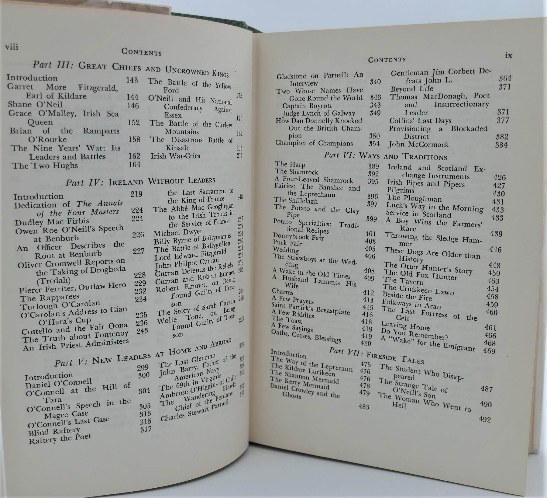 A Treasury of Irish Folklore. Signed by the Author (1954) - Image 2