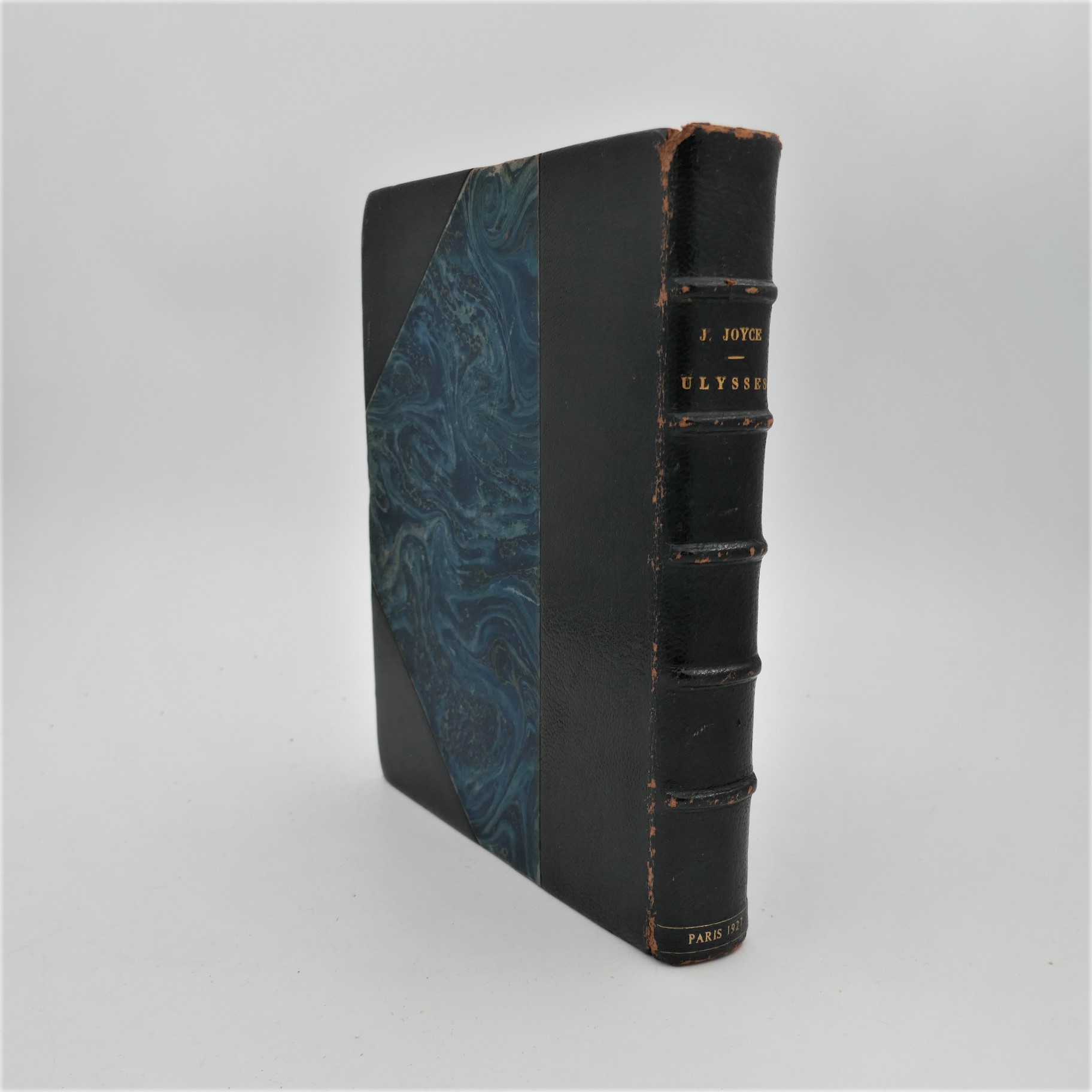 Ulysses. Paris: Shakespeare and Co. Ninth Printing (1927) - Image 2