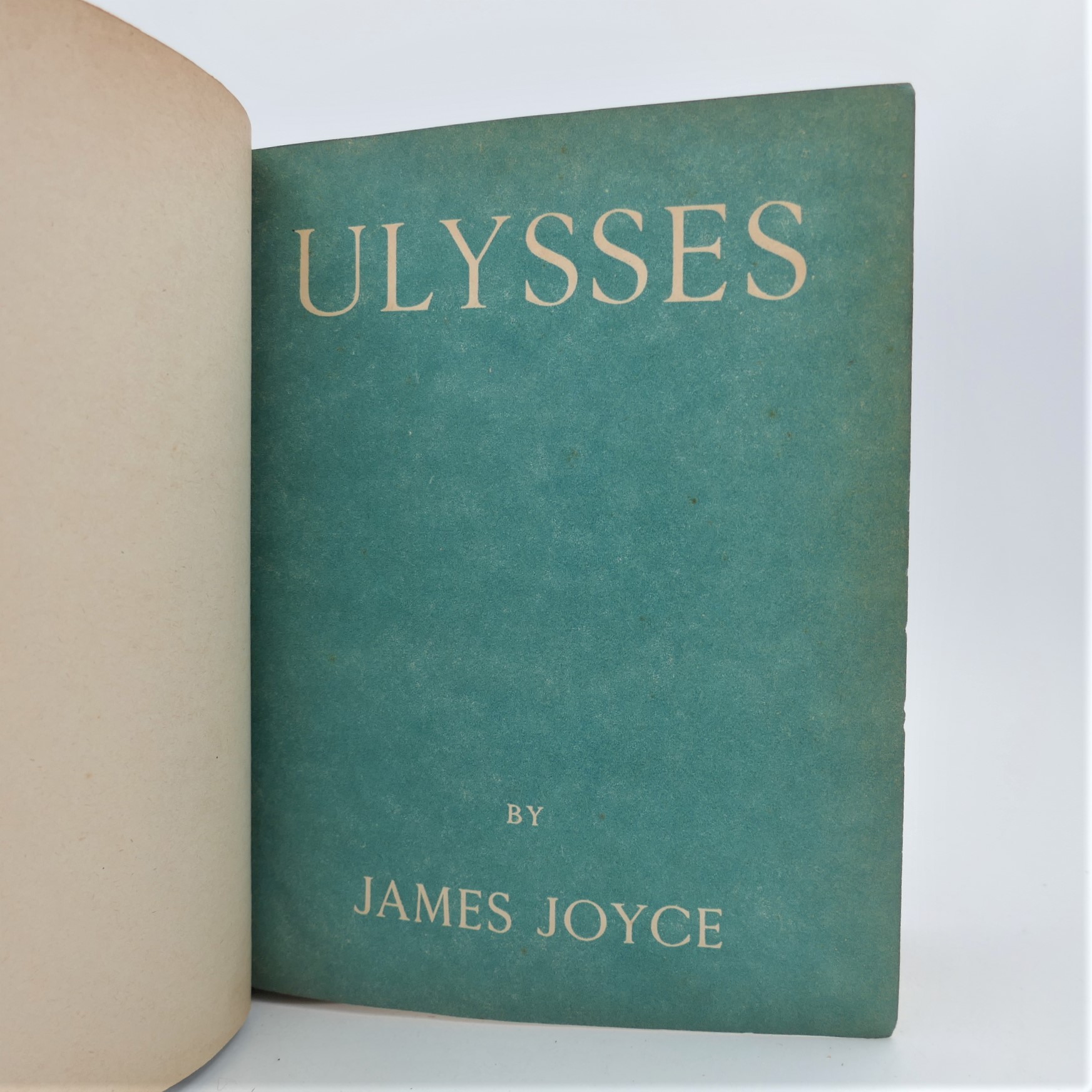 Ulysses. Paris: Shakespeare and Co. Ninth Printing (1927) - Image 3