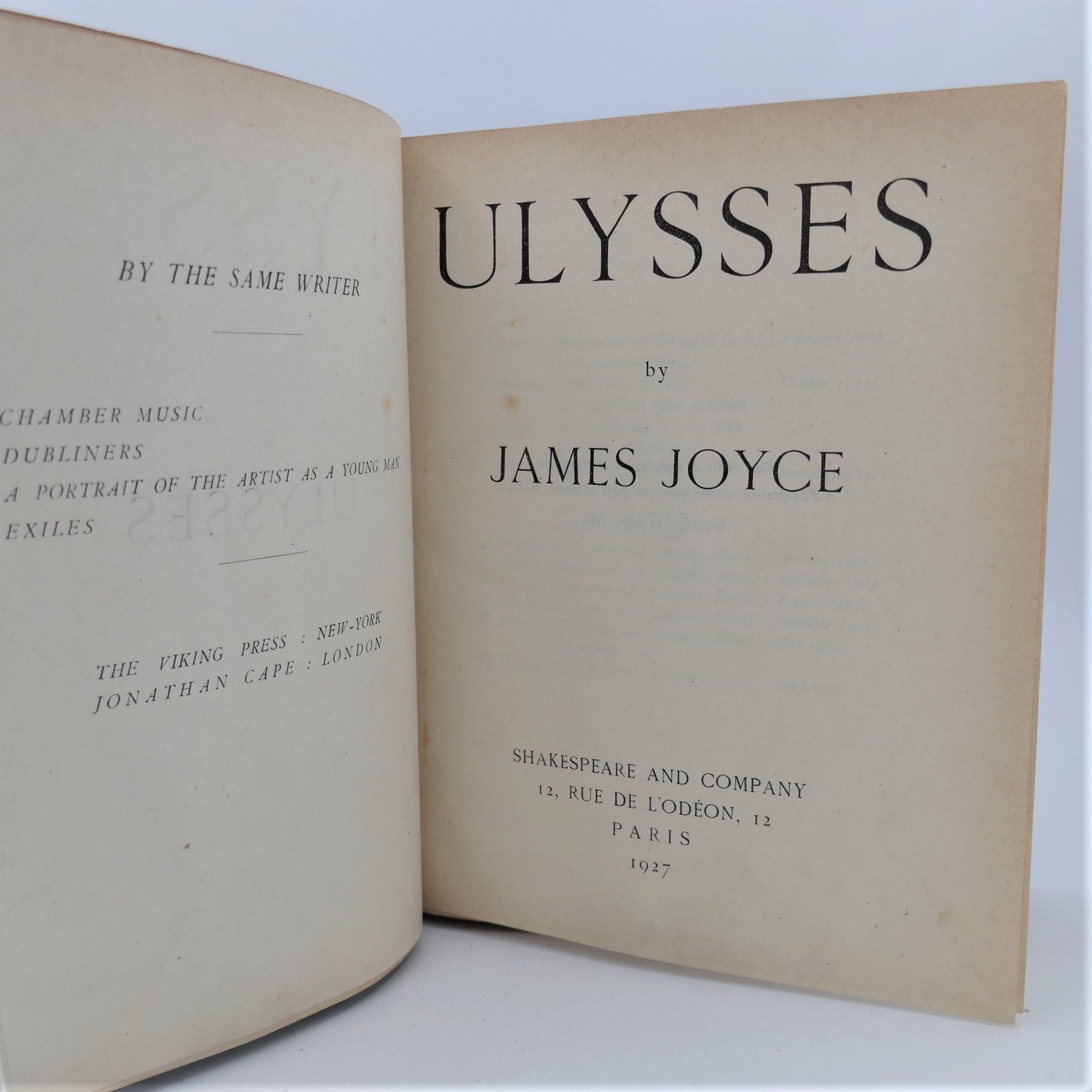 Ulysses. Paris: Shakespeare and Co. Ninth Printing (1927) - Image 4