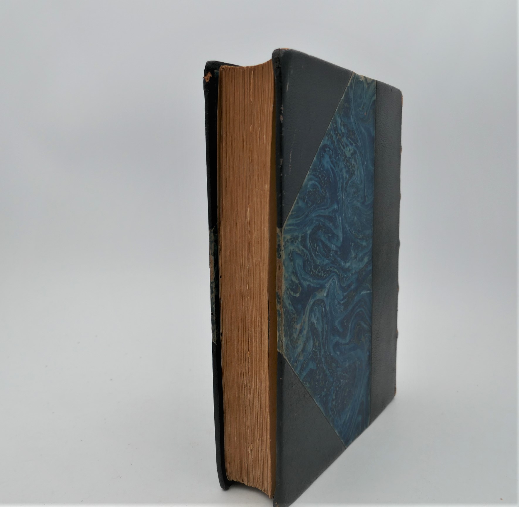 Ulysses. Paris: Shakespeare and Co. Ninth Printing (1927) - Image 6