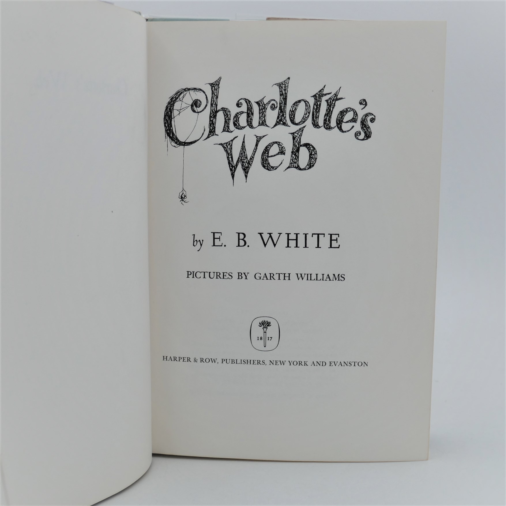 Charlotte's Web. Illustrated by Garth Williams (1960) - Image 2