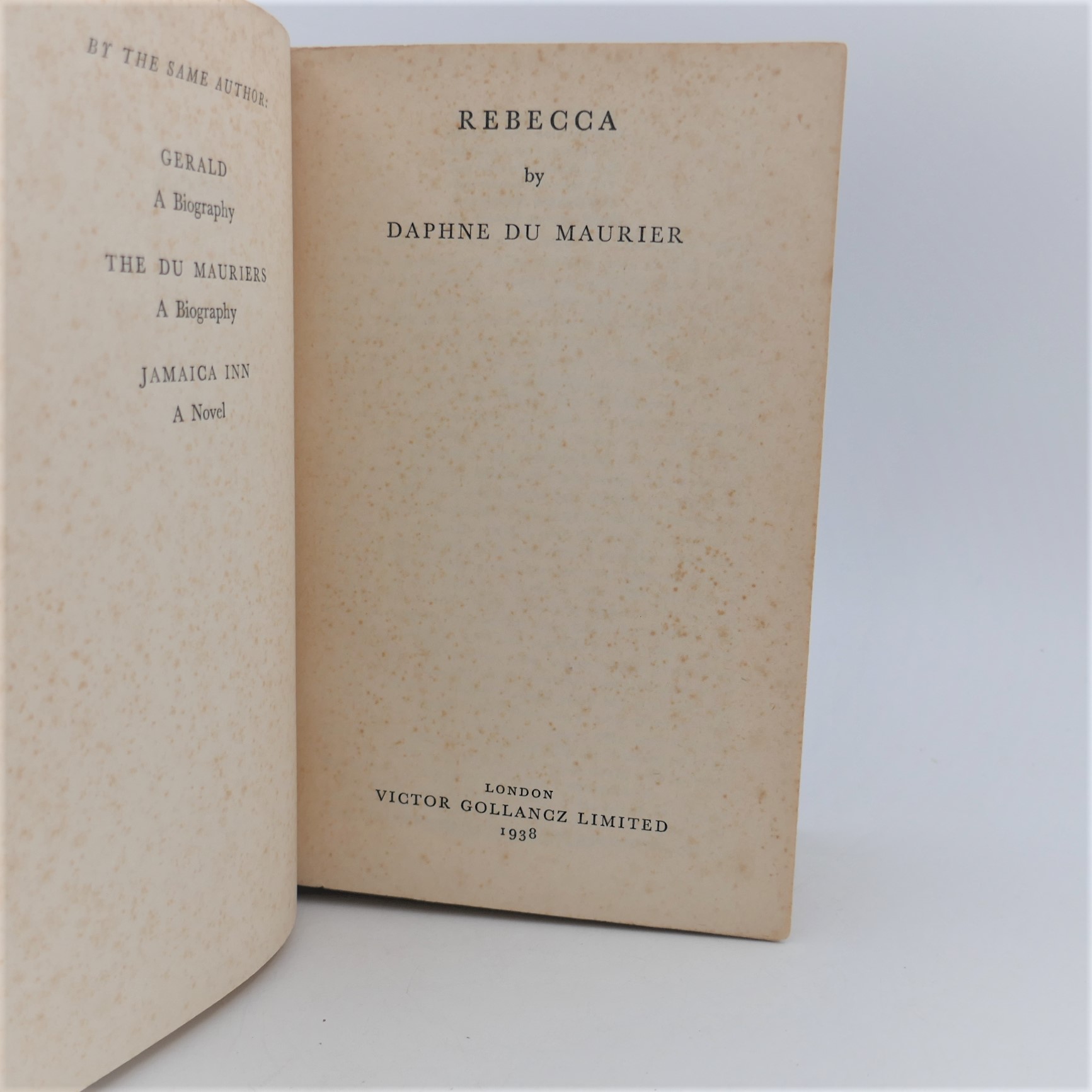 Rebecca. Seventh Impression (1938) - Image 3