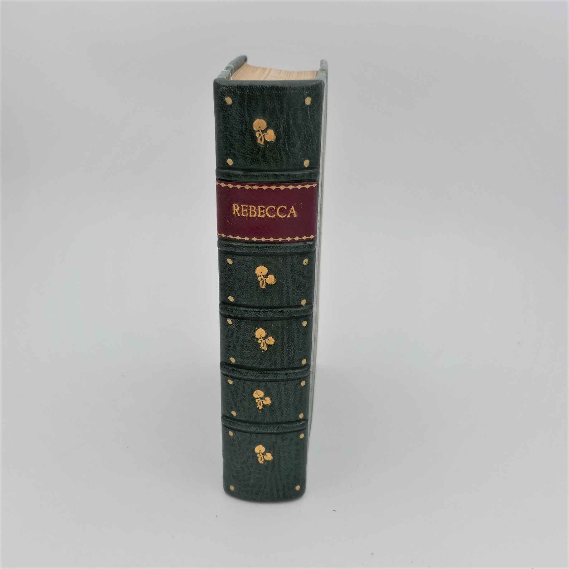 Rebecca. Seventh Impression (1938) - Image 4