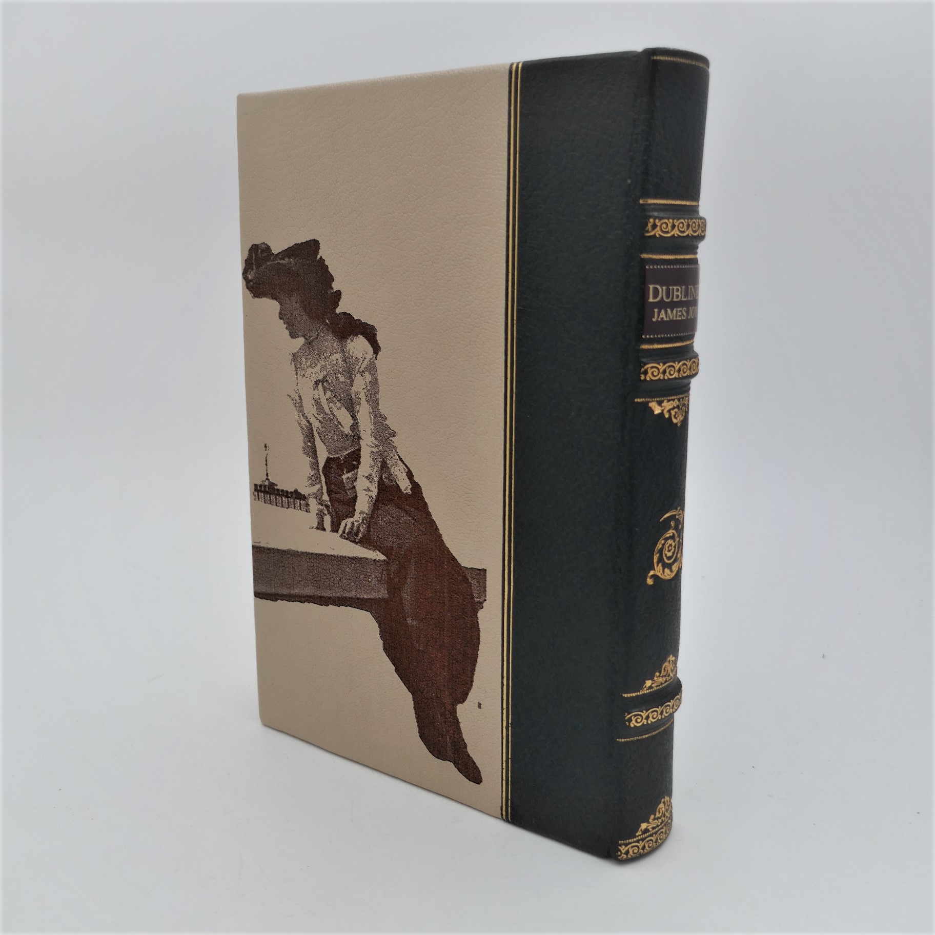 Dubliners. Handbound Edition. Little Oak Fine Bindings ( 2023) - Image 2