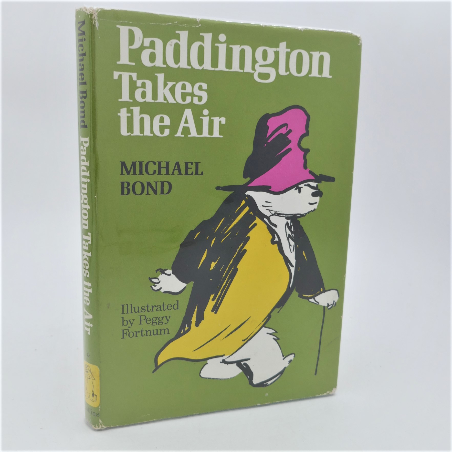 Paddington Takes the Air. First Edition (1970)