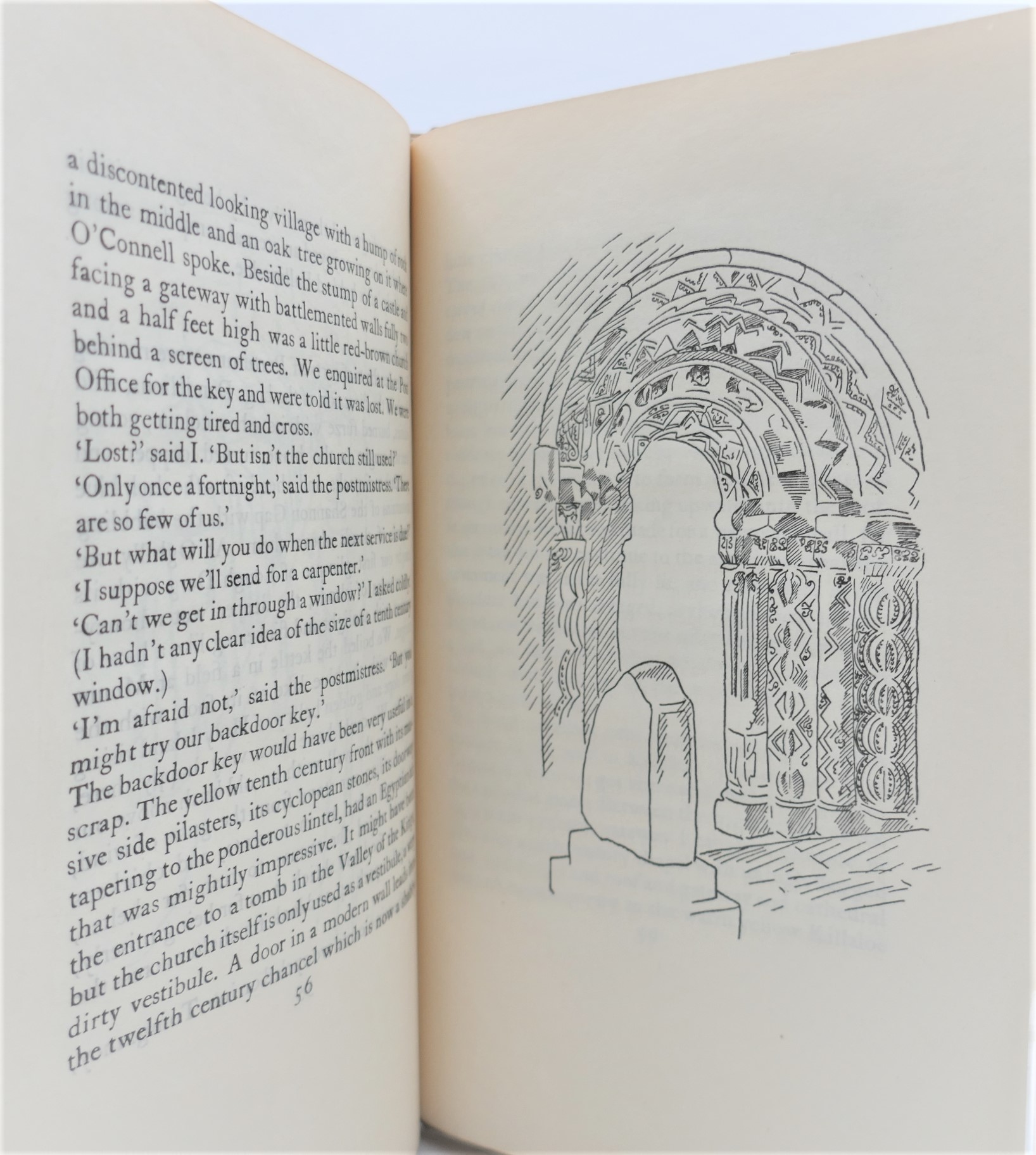 A Picture Book. Illustrated by Elizabeth Rivers. Cuala Press (1943) - Image 3