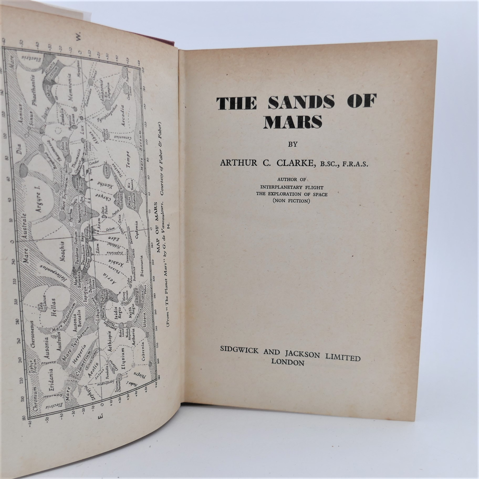 The Sands of Mars. First Edition. Author Signed (1951) - Image 4