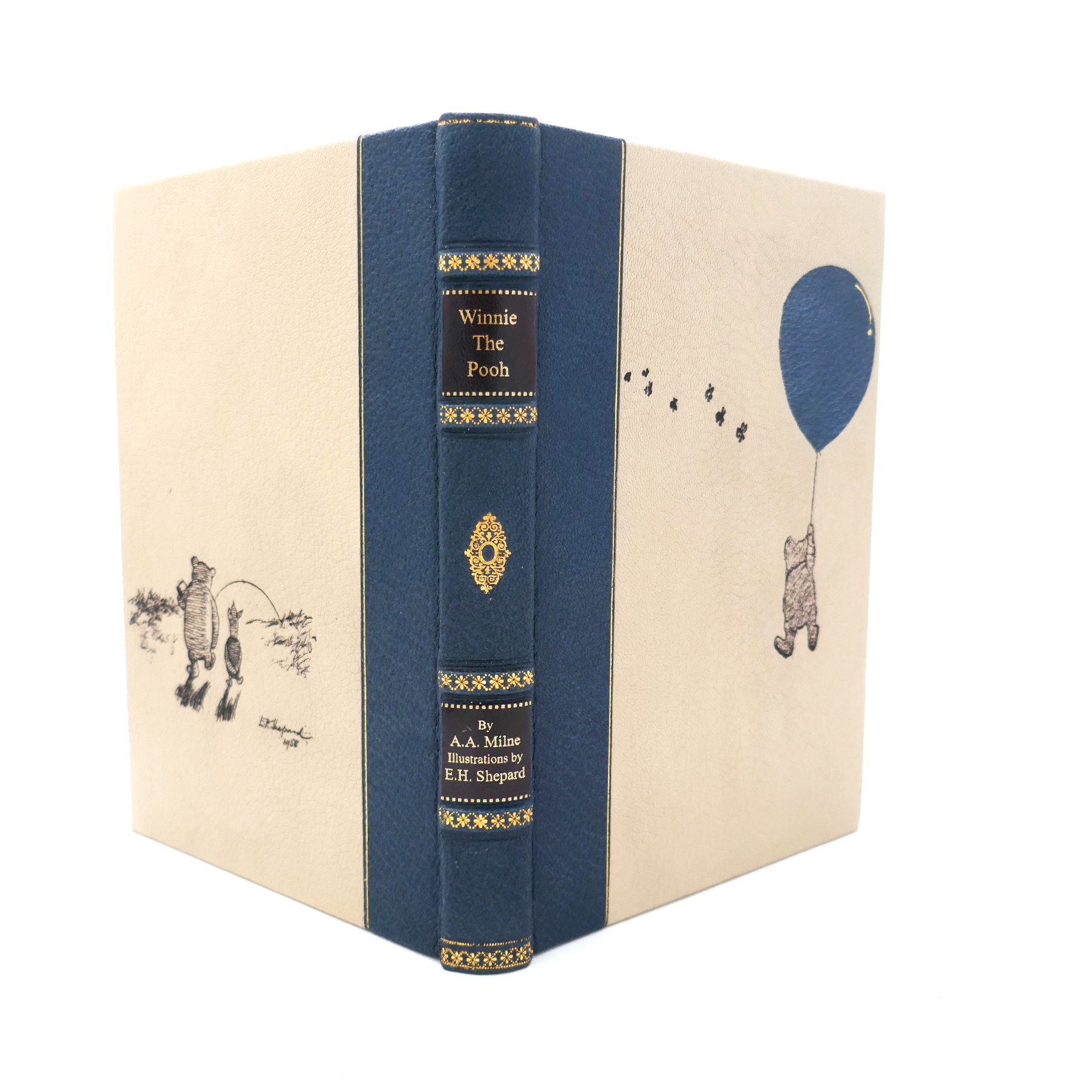 Winnie-the-Pooh. Little Oak Fine Bindings ( 2023) - Image 2