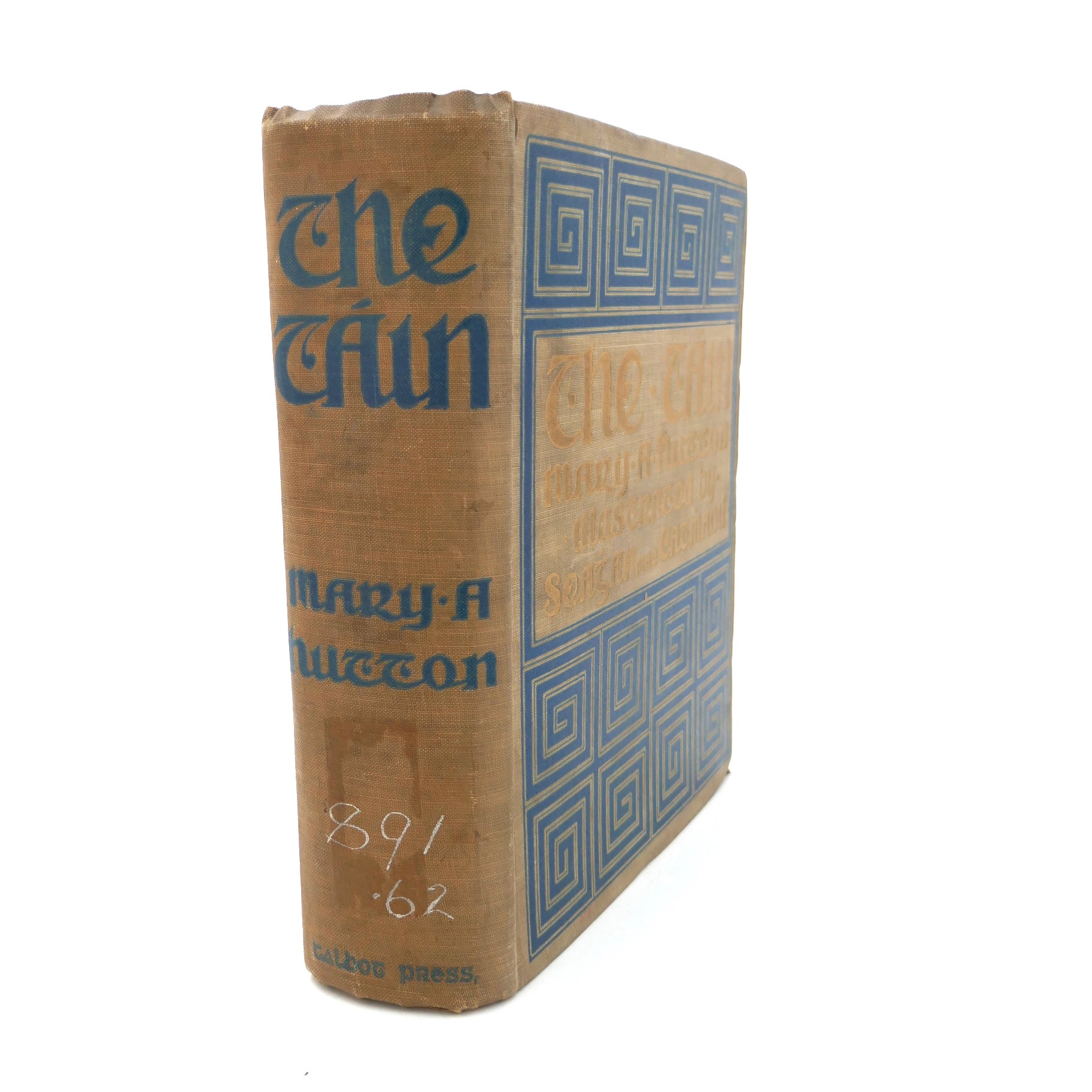 The Tain. Illustrated by Seaghan Mac Cathmhaoil (1924)