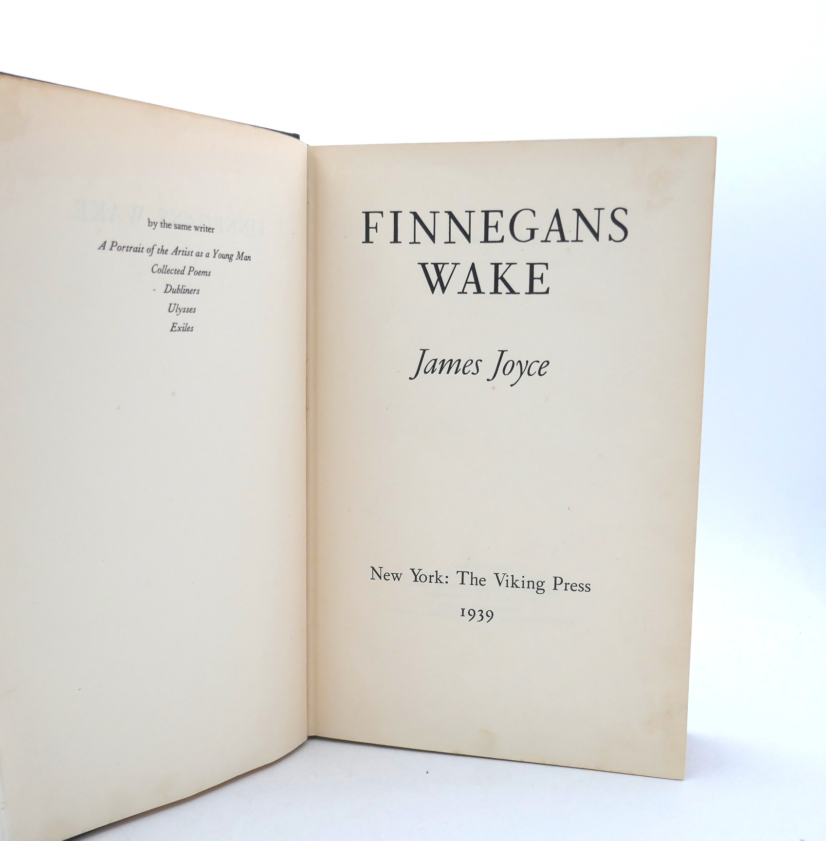 Finnegans Wake. First American Edition (1939) - Image 3