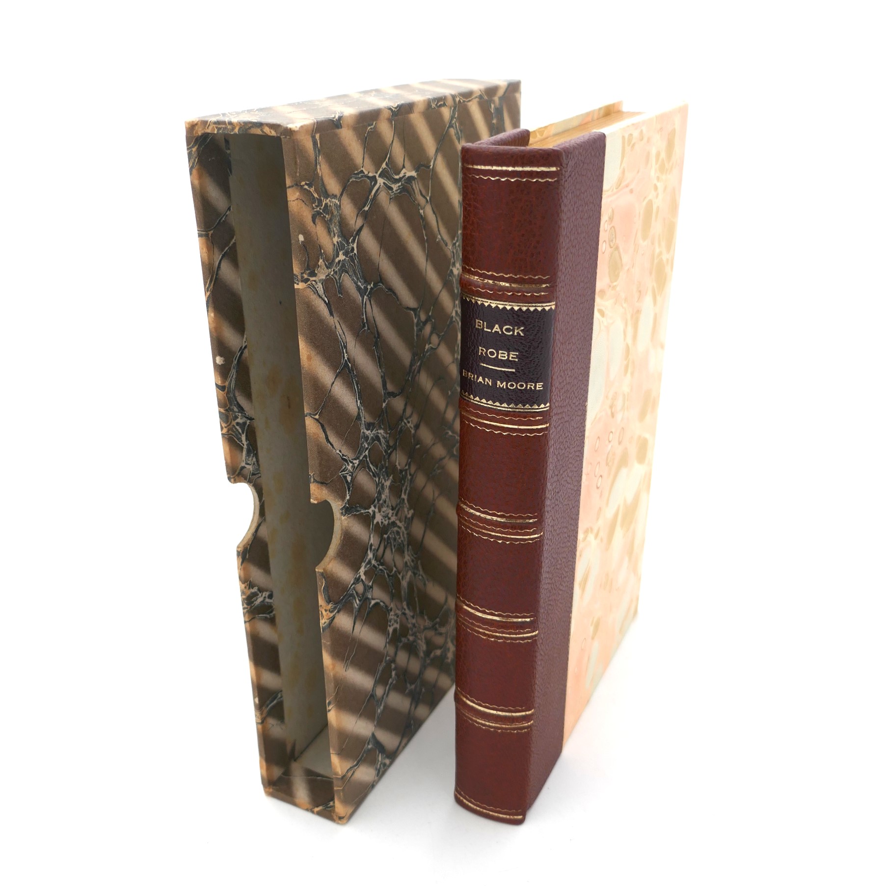 Black Robe. A Novel. Limited Signed Edition (1985) - Image 5