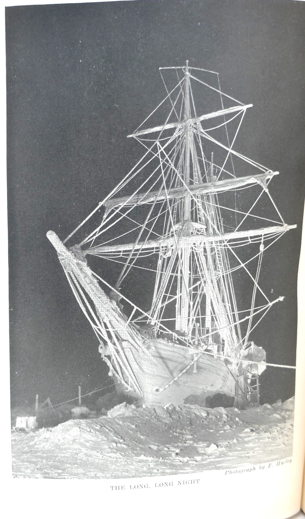 South. The Story of Shackleton's Last Expedition (1920) - Image 5