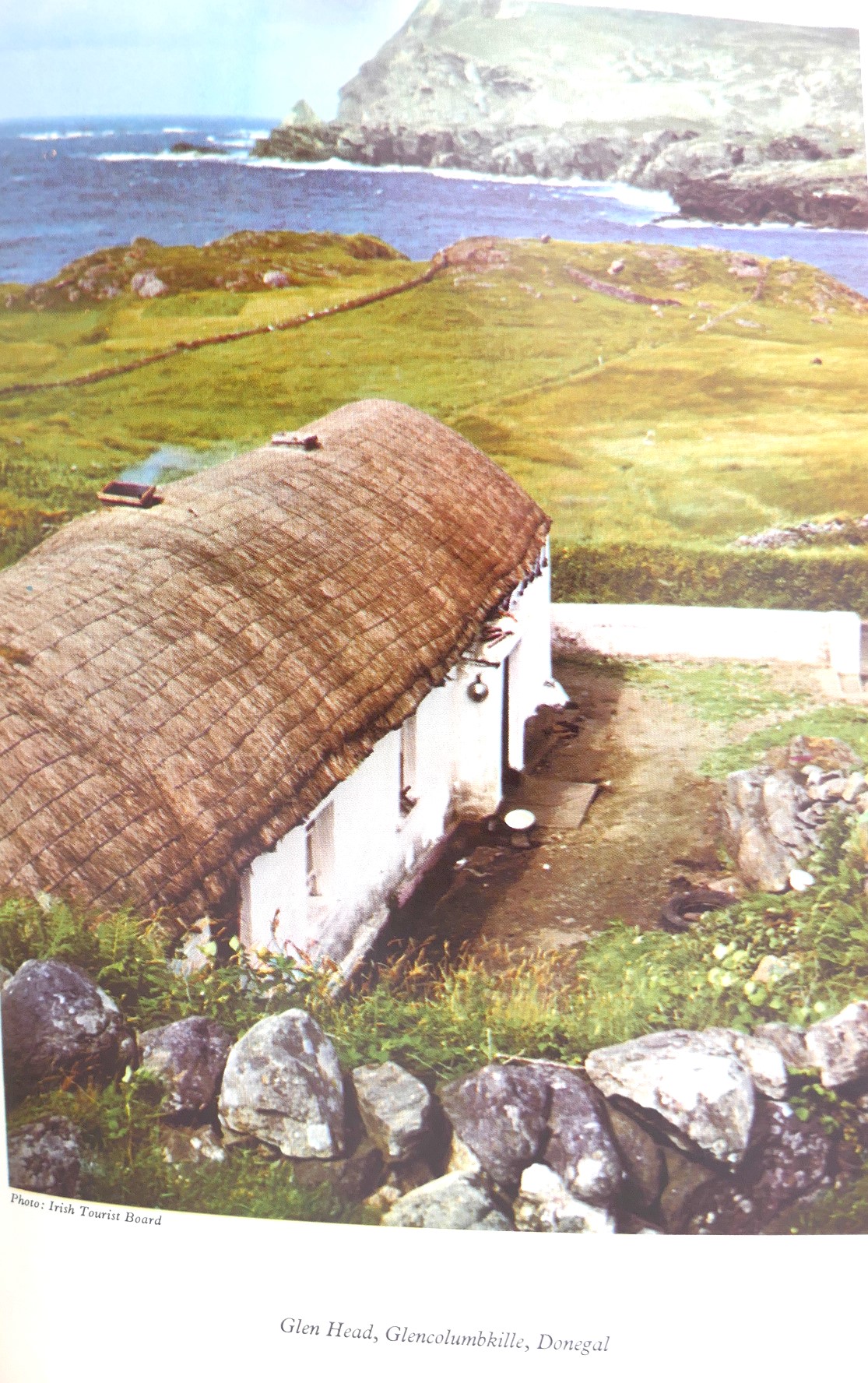The Shell Guide to Ireland (1962) - Image 8