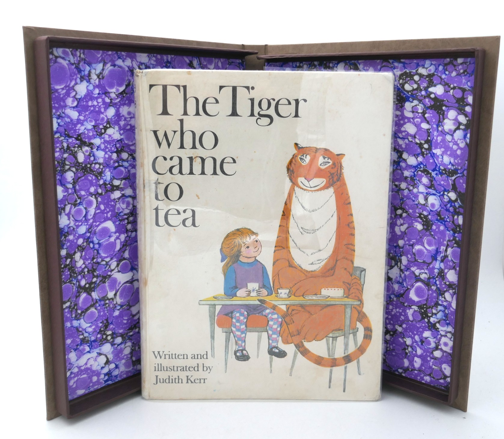 The Tiger Who Came To Tea. First Edition (1968) - Image 10