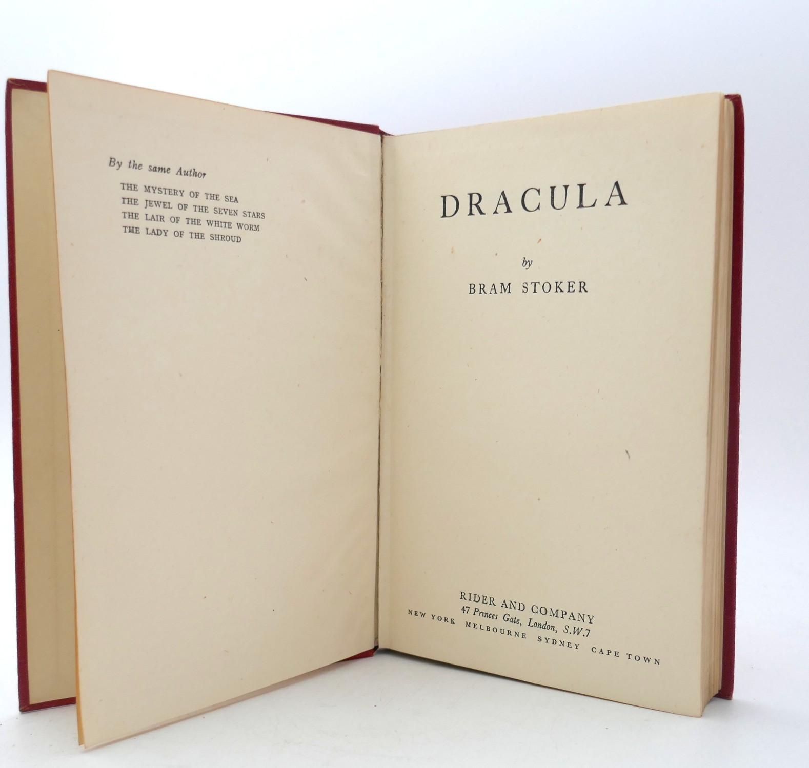 Dracula. London: Rider & Co., (1946) - Image 2