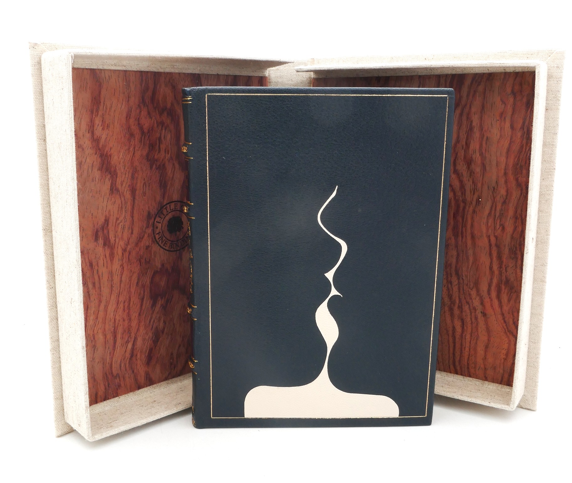 The Picture of Dorian Gray. Little Oak Fine Bindings (2025) - Image 4