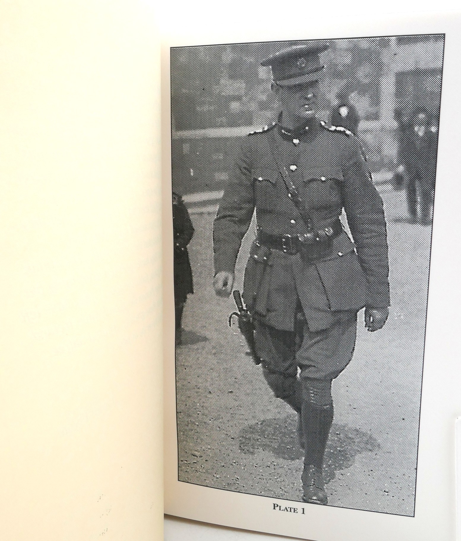 Michael Collins. His Life and Times (1996) - Image 4