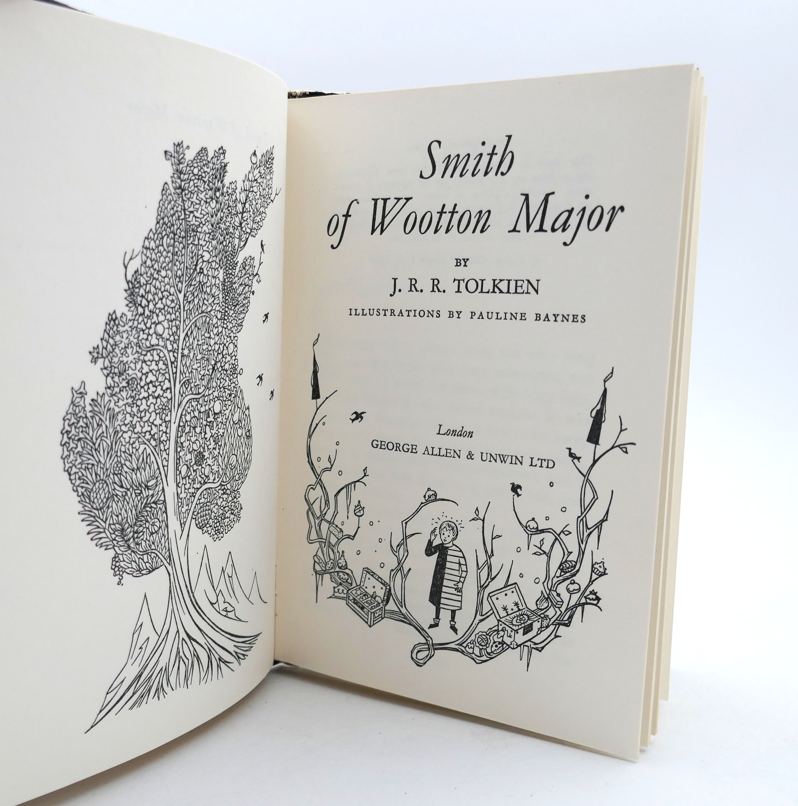 Smith of Wootton Major. First Edition (1967) - Image 2