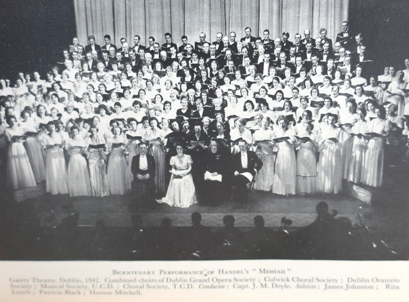 Music in Ireland. A Symposium (1952) - Image 3