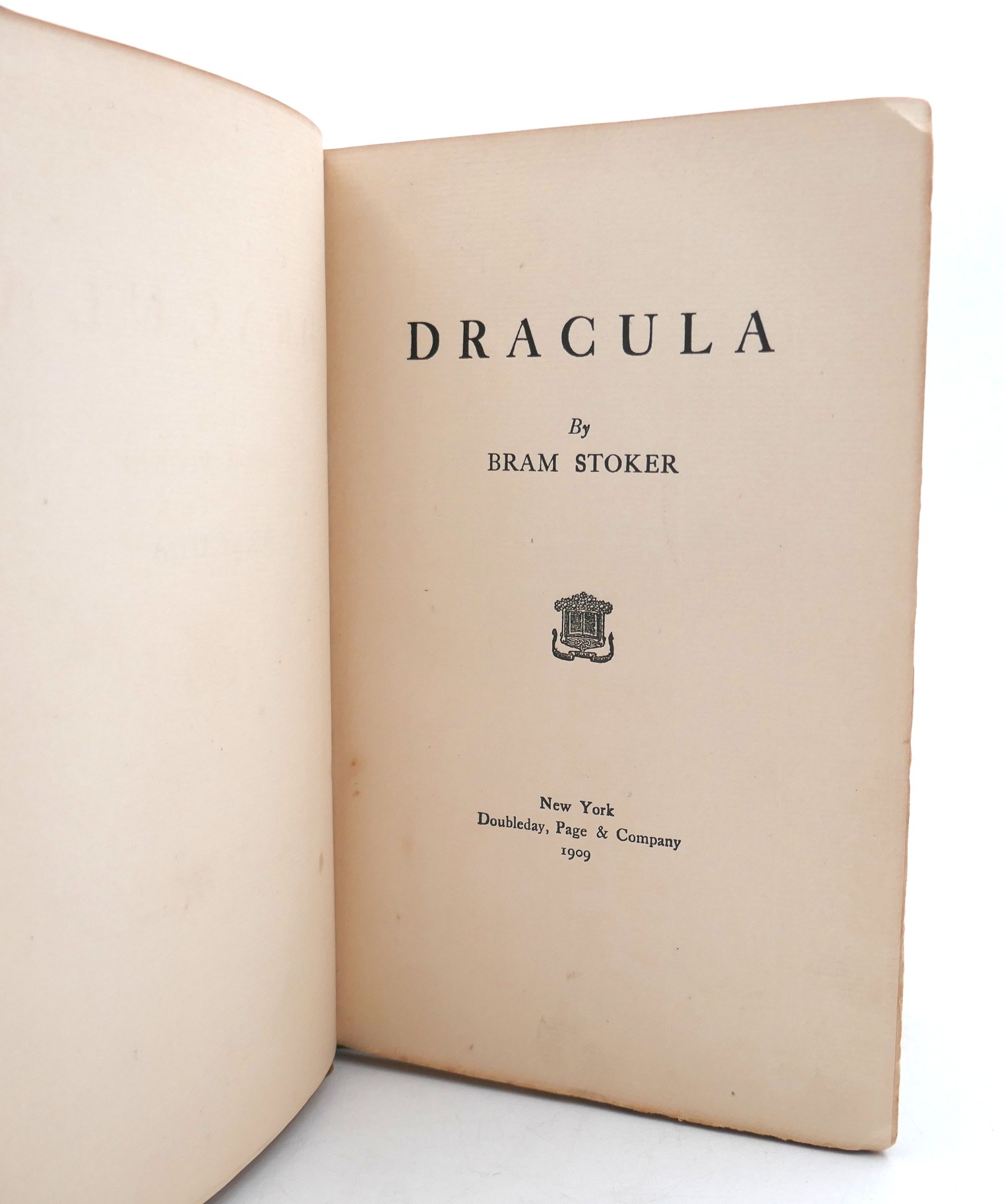 Dracula. Sixth American Edition (1909) - Image 3